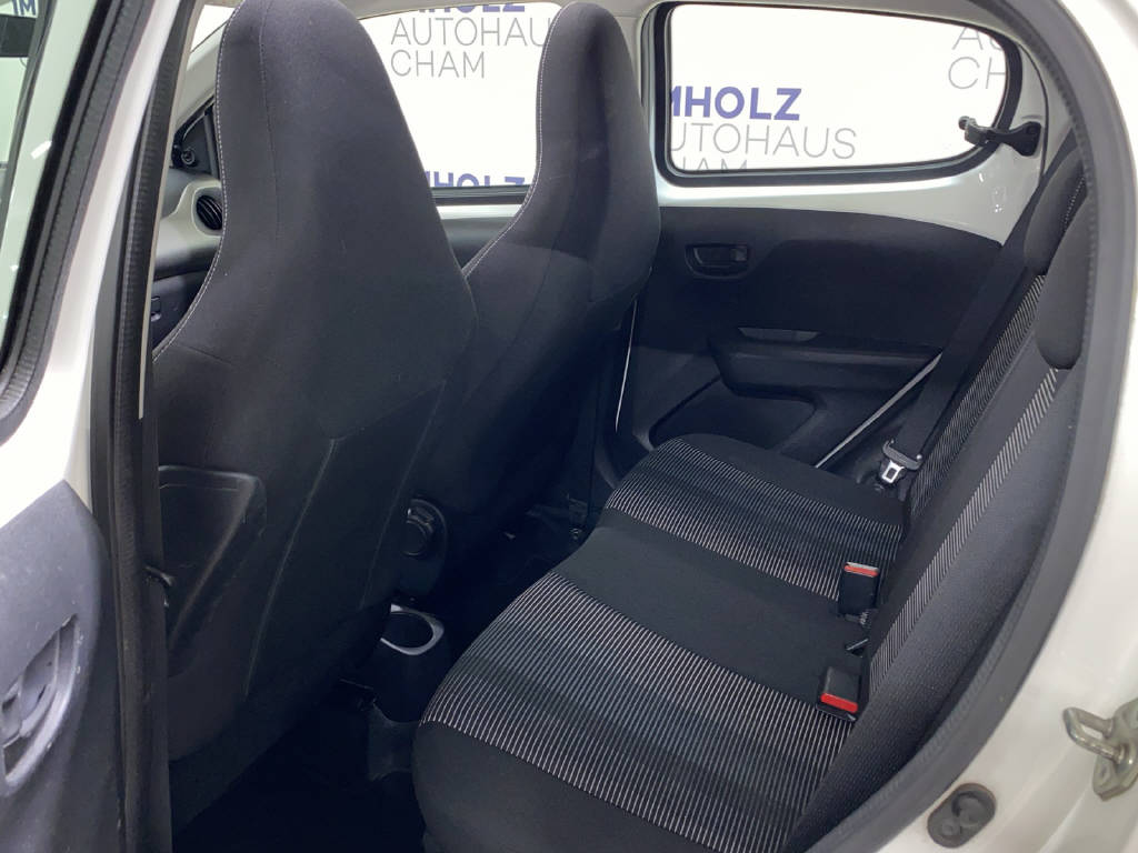 PEUGEOT 108 1.2 PureTech Active Top-image-16