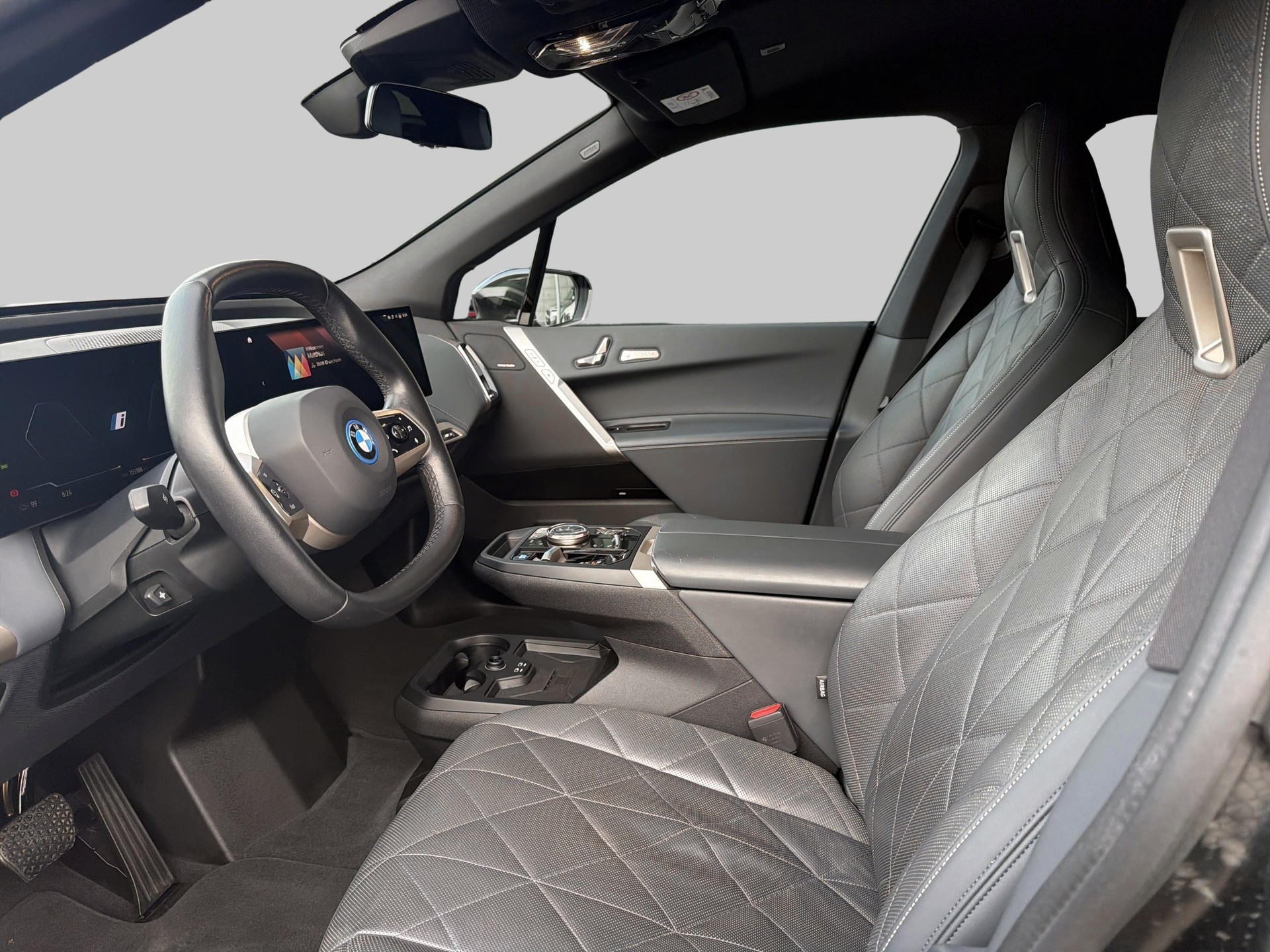 BMW iX xDrive40-image-8