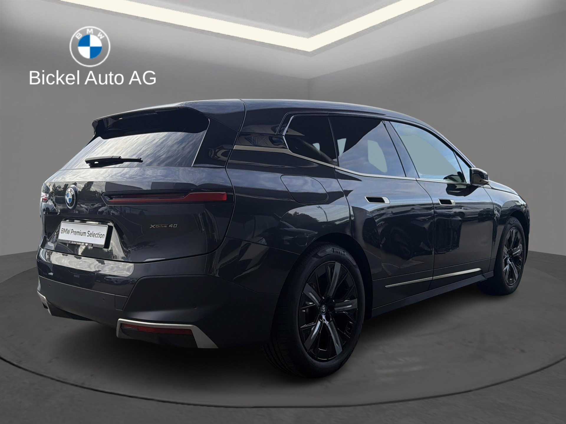 BMW iX xDrive40-image-2