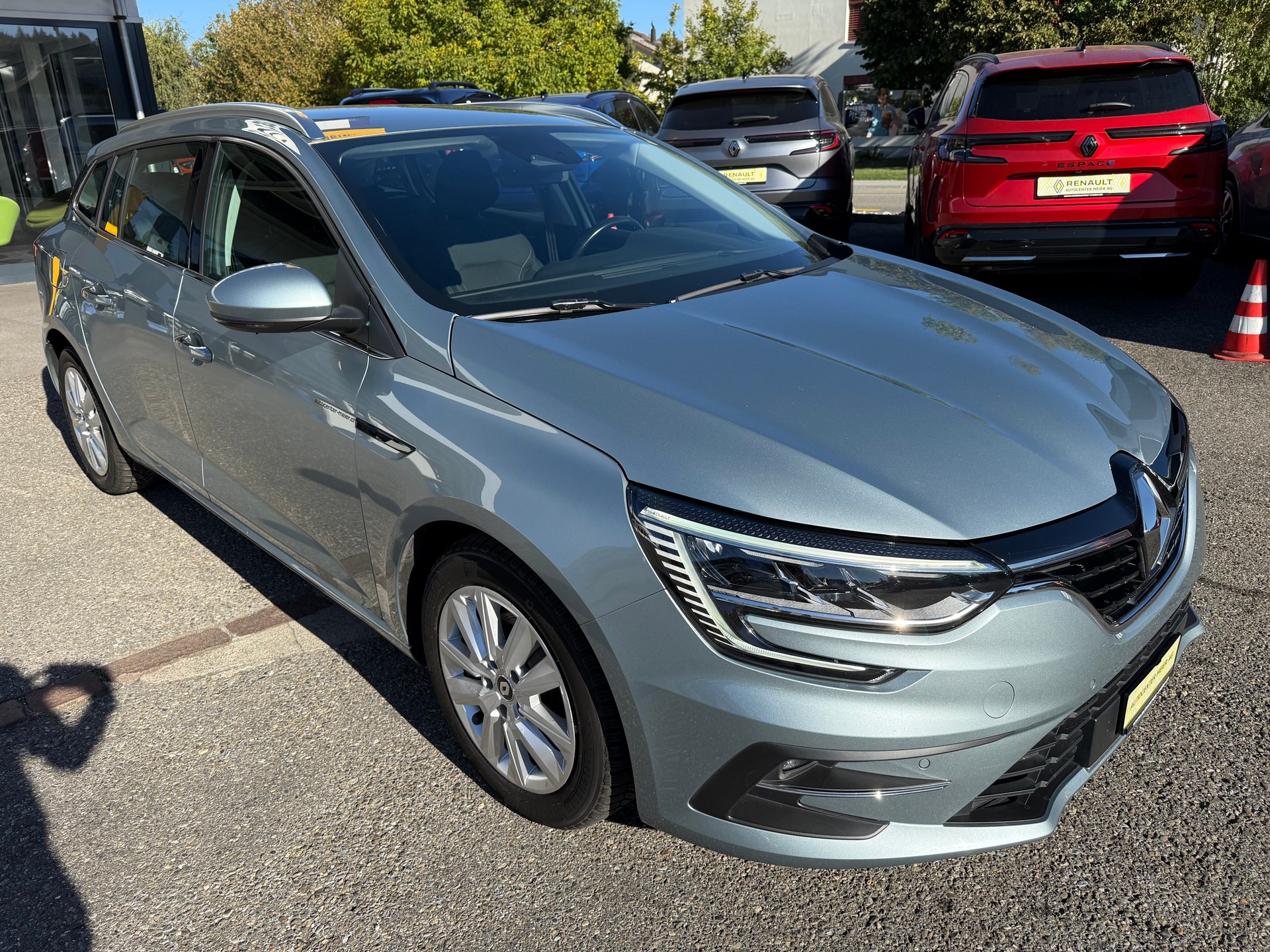 RENAULT Mégane Grandtour 1.5 dCi Zen EDC-image-7