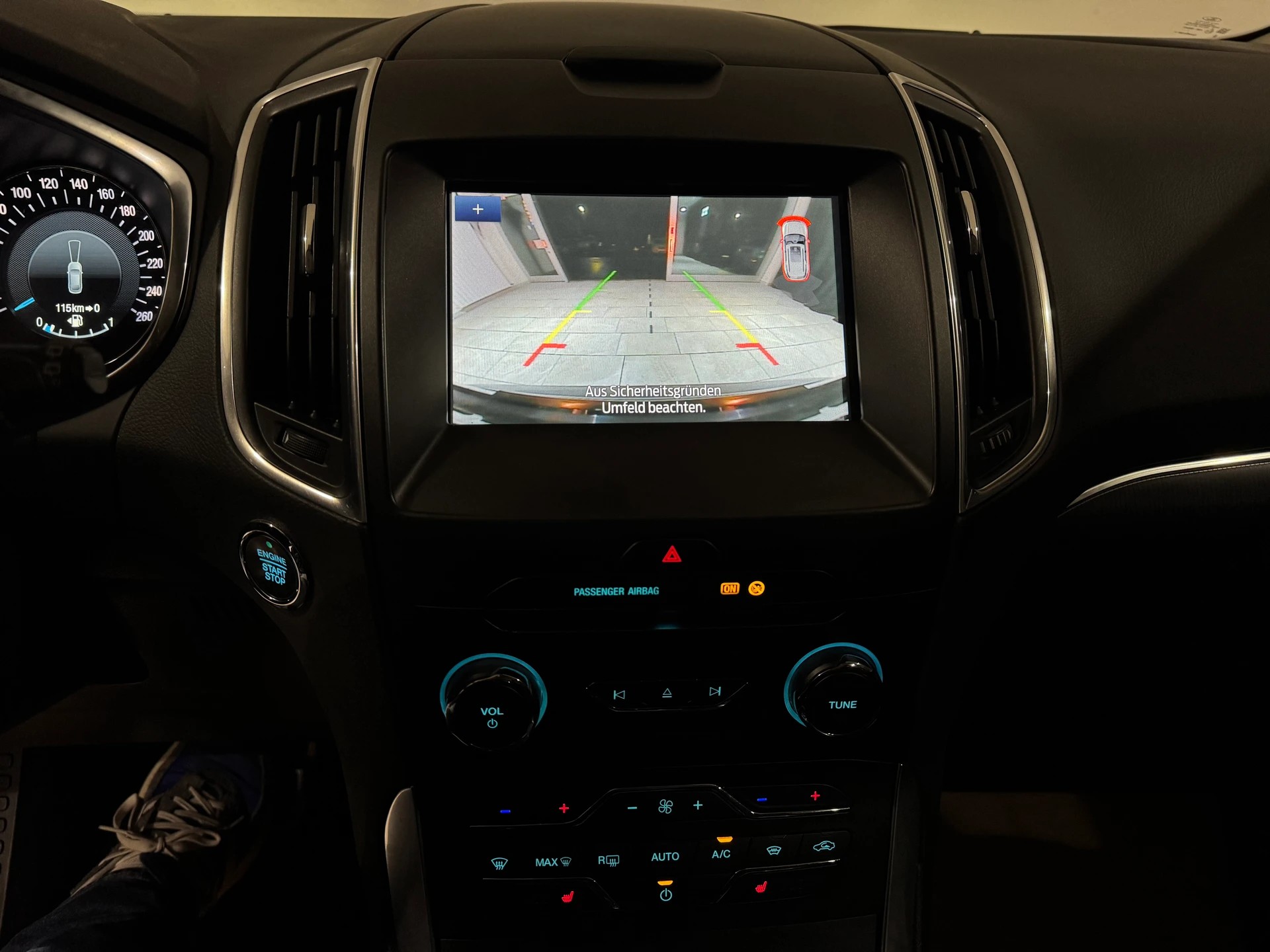 FORD S-Max 2.0 TDCi Titanium Automatic-image-15