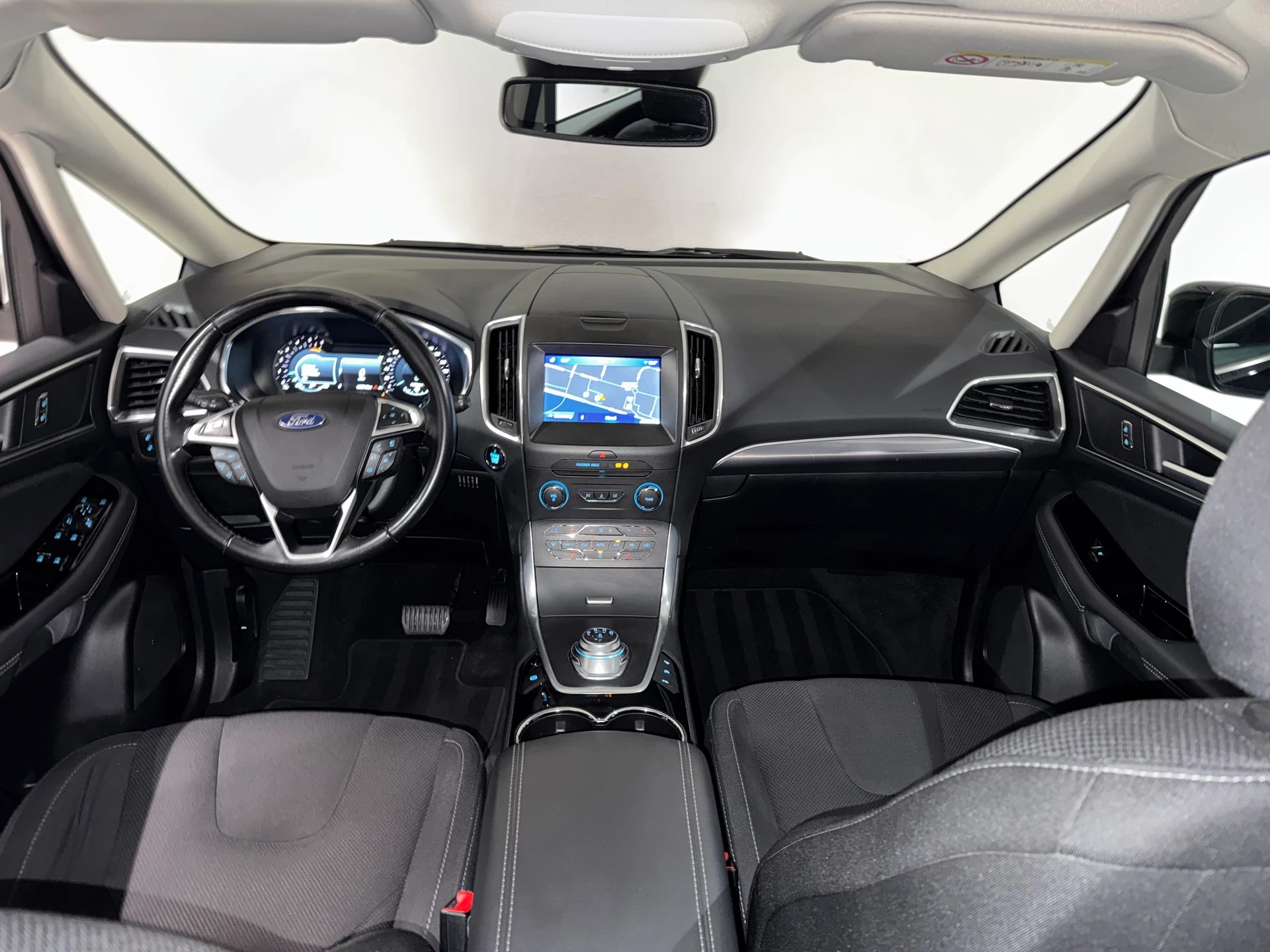 FORD S-Max 2.0 TDCi Titanium Automatic-image-12