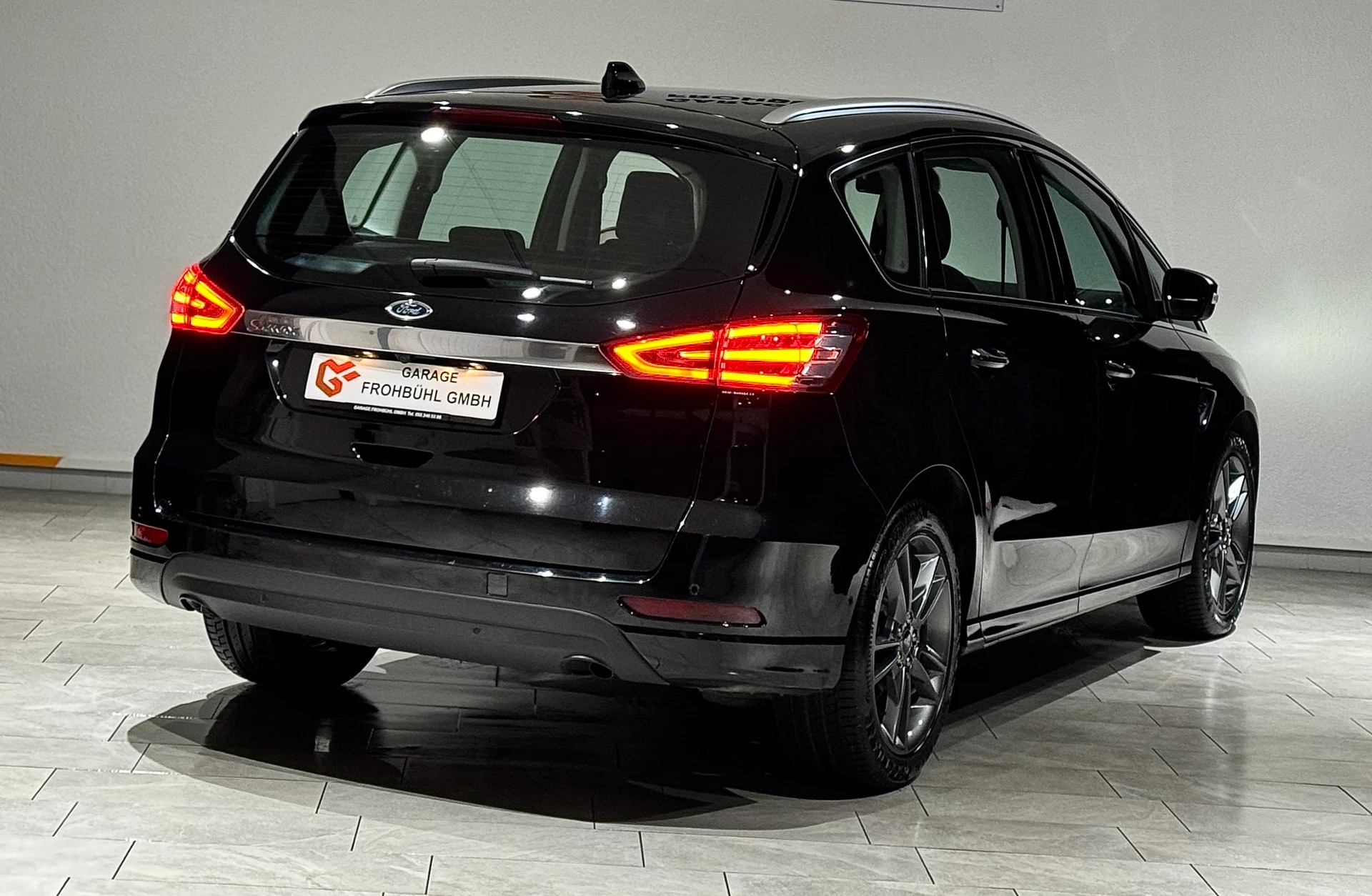 FORD S-Max 2.0 TDCi Titanium Automatic-image-3