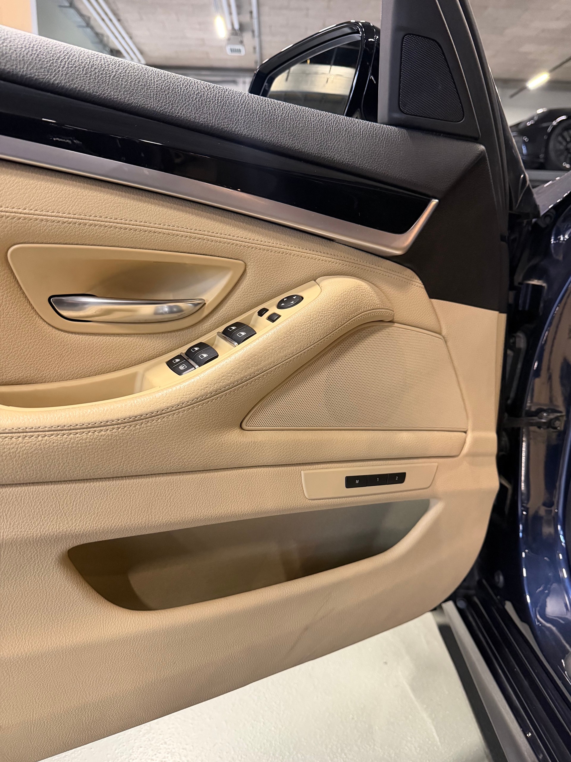 BMW M550d xDrive Steptronic-image-11