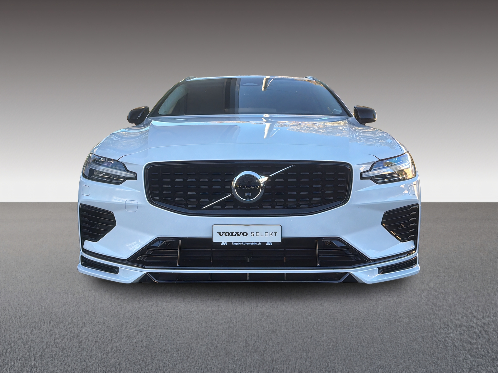 VOLVO V60 2.0 T8 TE Ultra Dark Heico-image-1