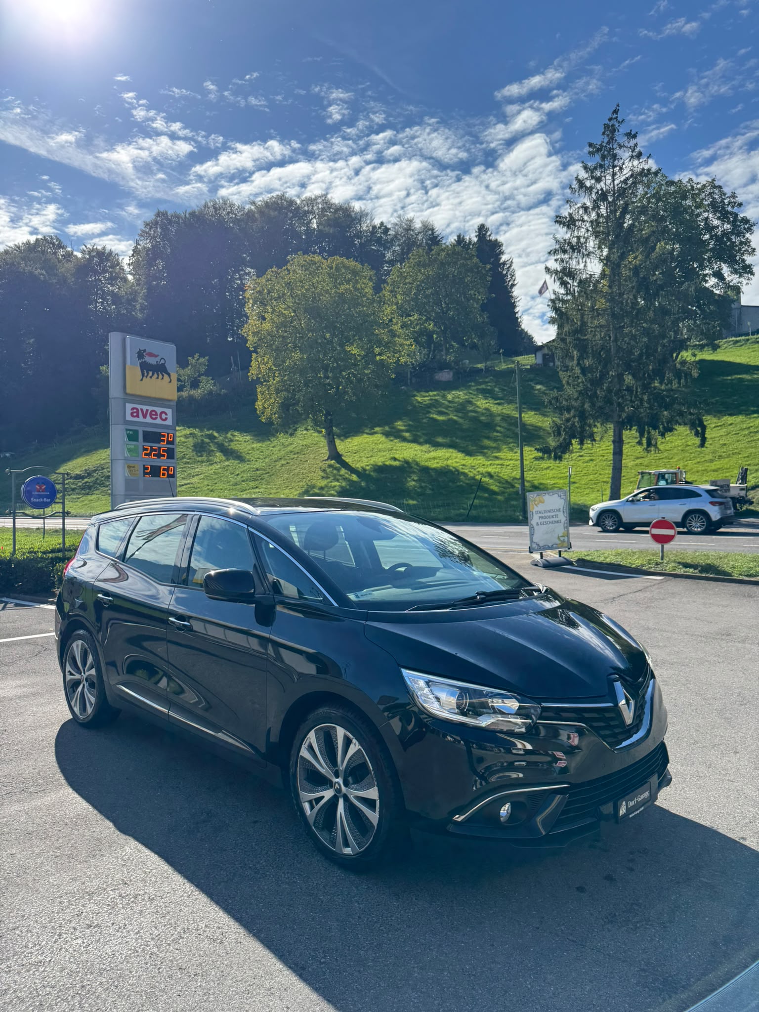 Car photo