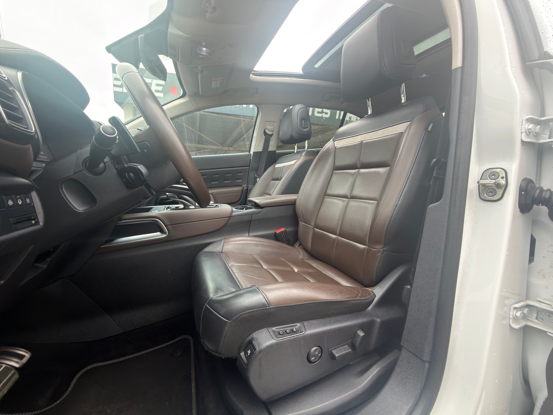 CITROEN C5 Aircross 1.6 PHEV Shine-image-10