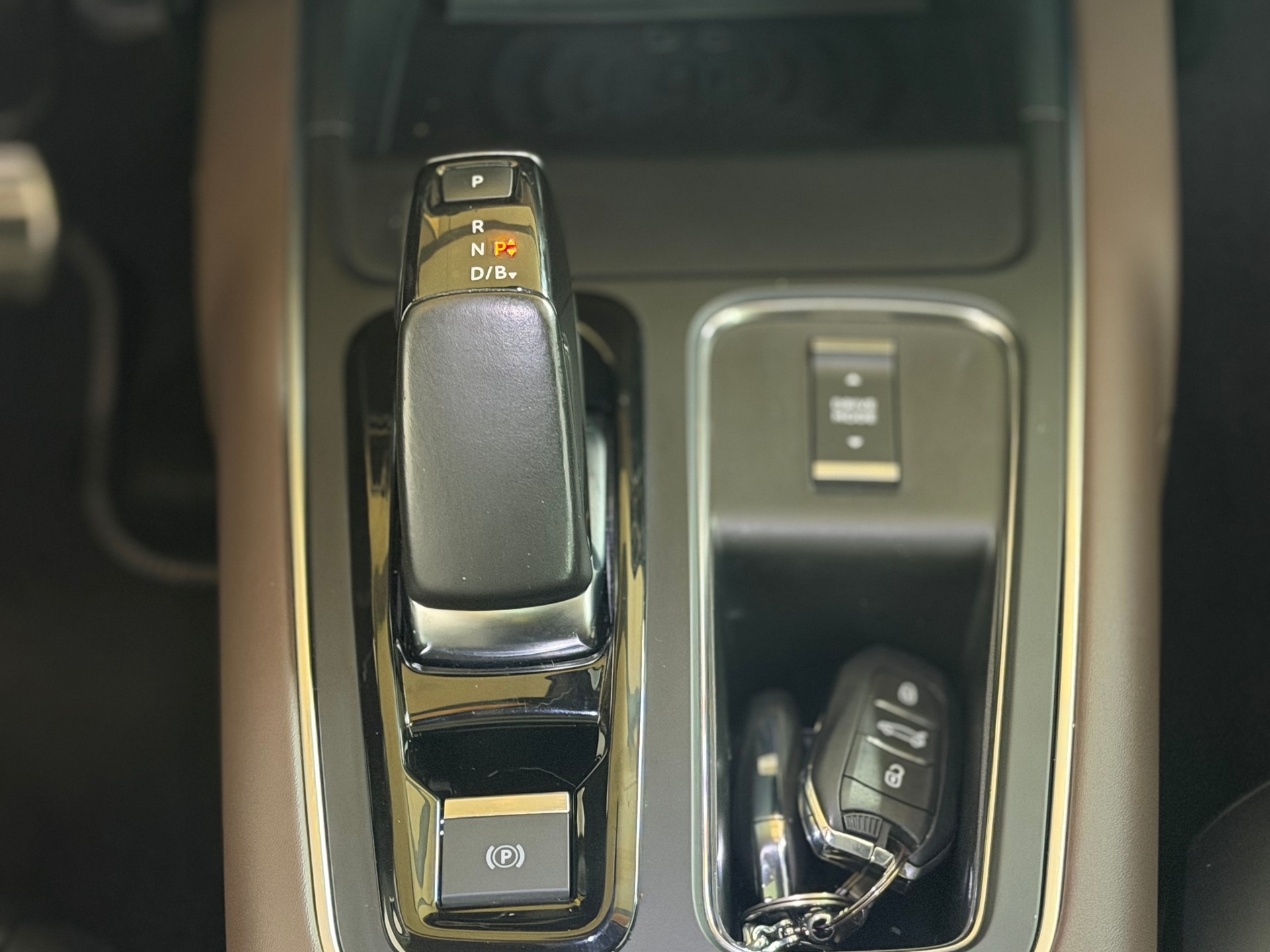 CITROEN C5 Aircross 1.6 PHEV Shine-image-12