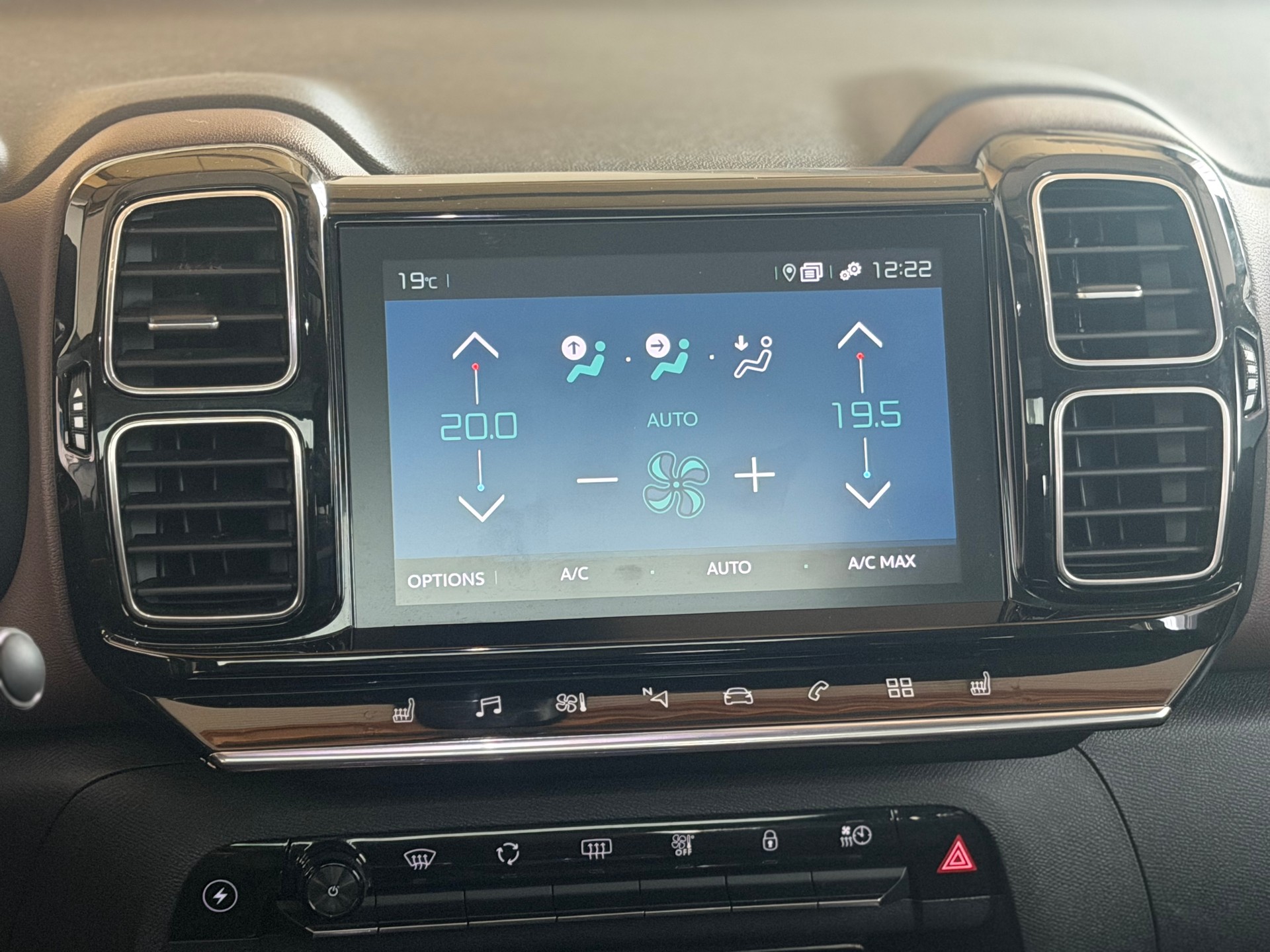 CITROEN C5 Aircross 1.6 PHEV Shine-image-11
