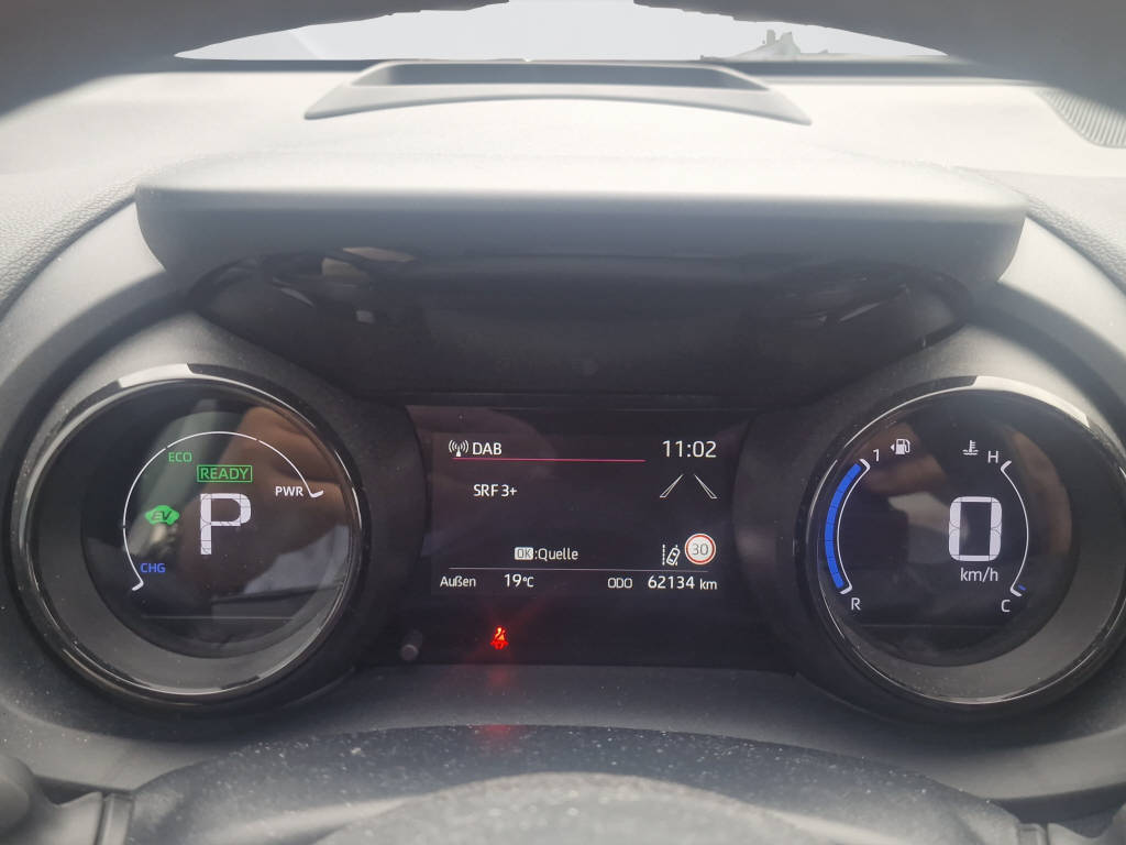 TOYOTA Yaris 1.5 VVT-i HSD Pop-image-13