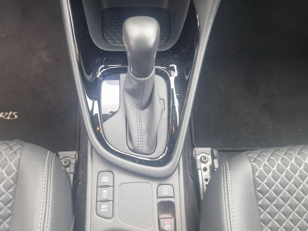 TOYOTA Yaris 1.5 VVT-i HSD Pop-image-10