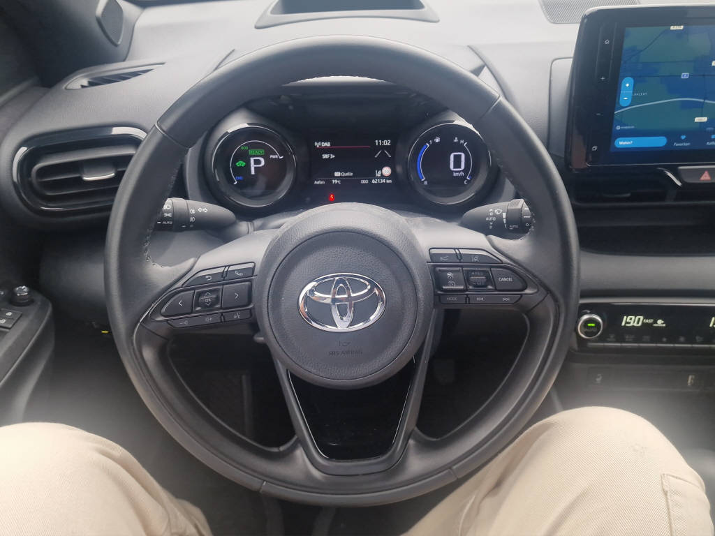 TOYOTA Yaris 1.5 VVT-i HSD Pop-image-14