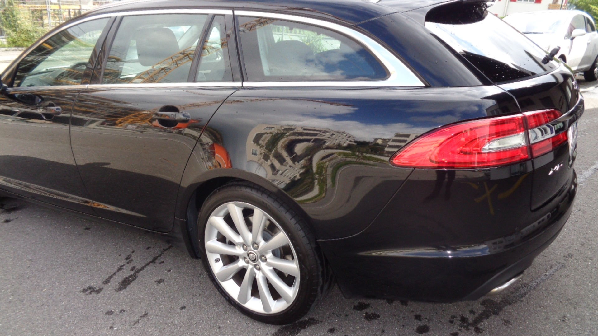 JAGUAR XF Sportbrake 3.0d S V6 Premium Luxury-image-5