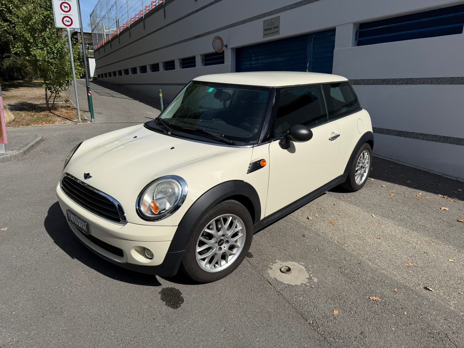 MINI 1.4i One-image-0