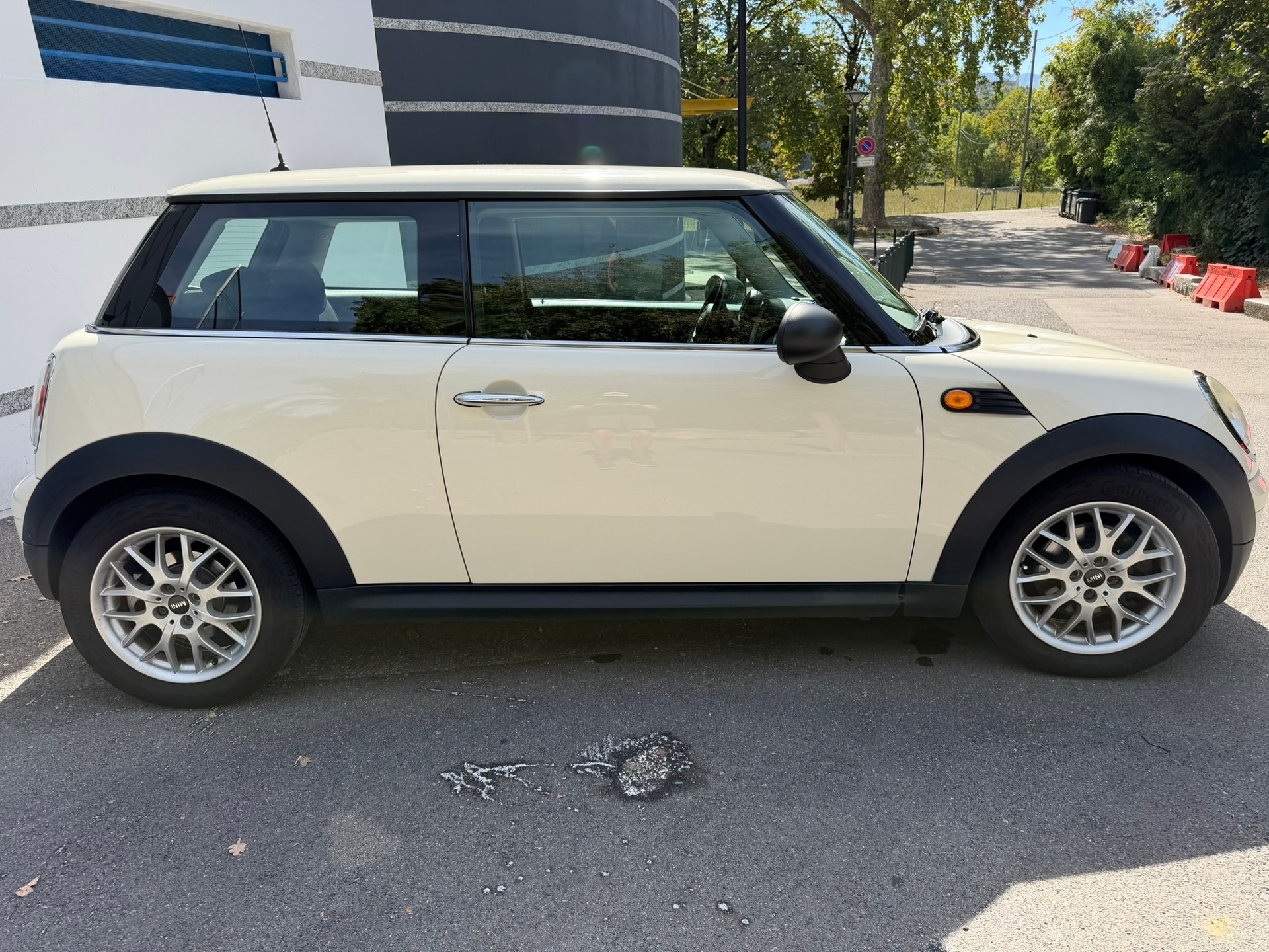 MINI 1.4i One-image-3