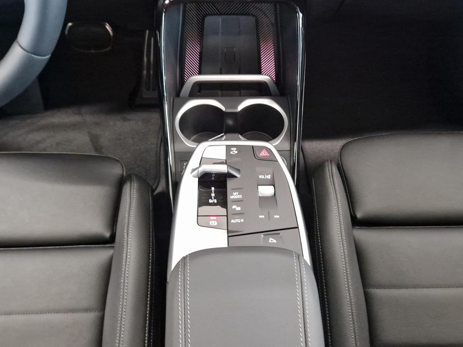BMW X1 xDrive30e M Sport Pro-image-13
