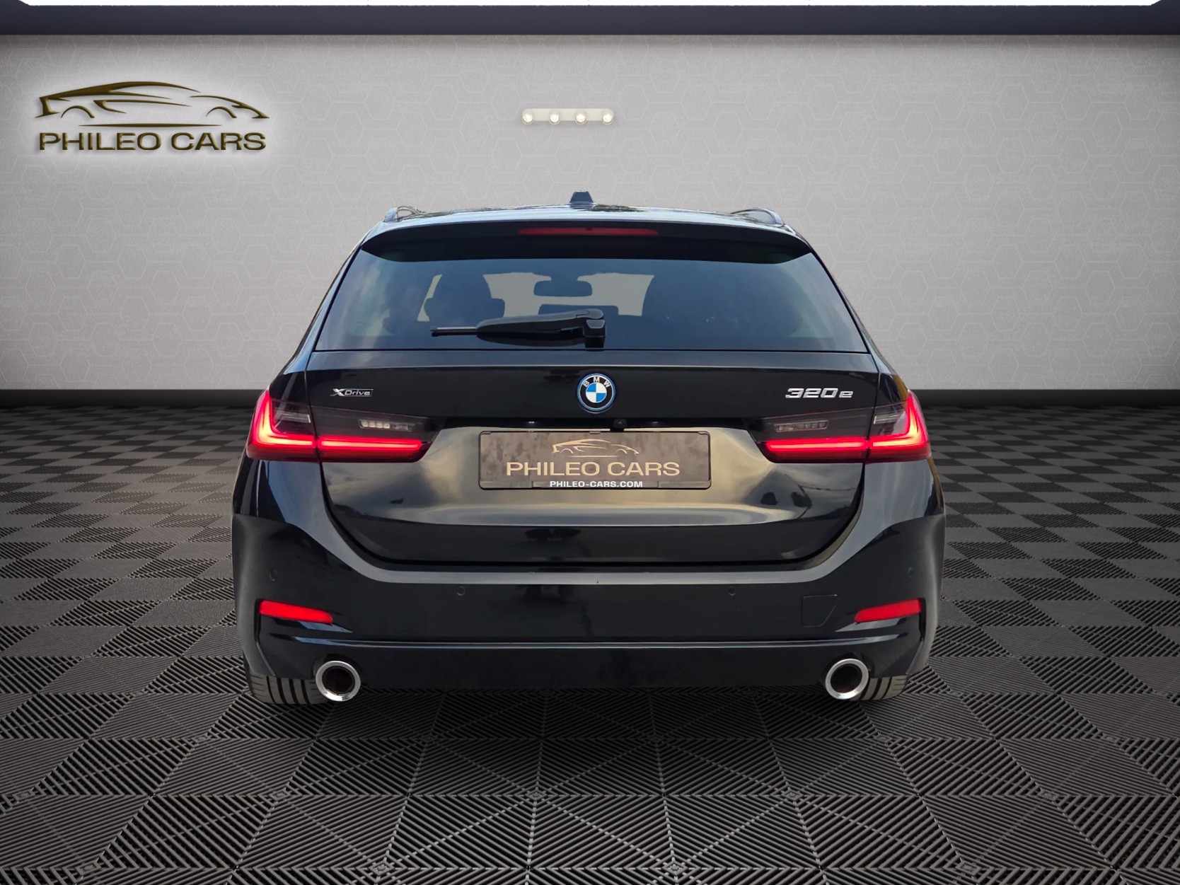 BMW 320e xDrive Touring Steptronic-image-6