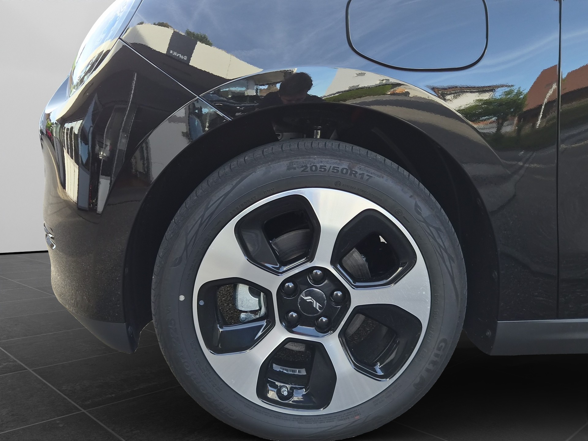 JAC E30X Electric-image-9