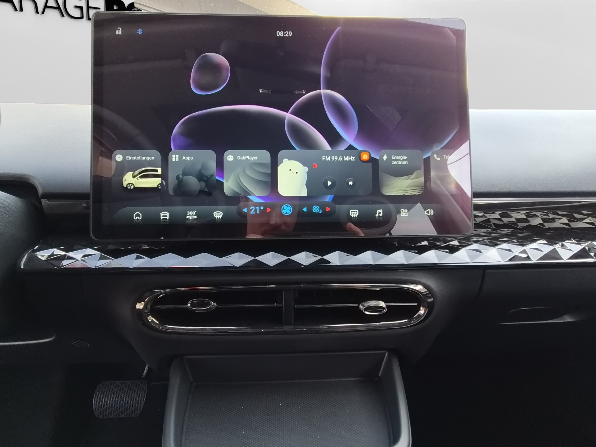 JAC E30X Electric-image-19