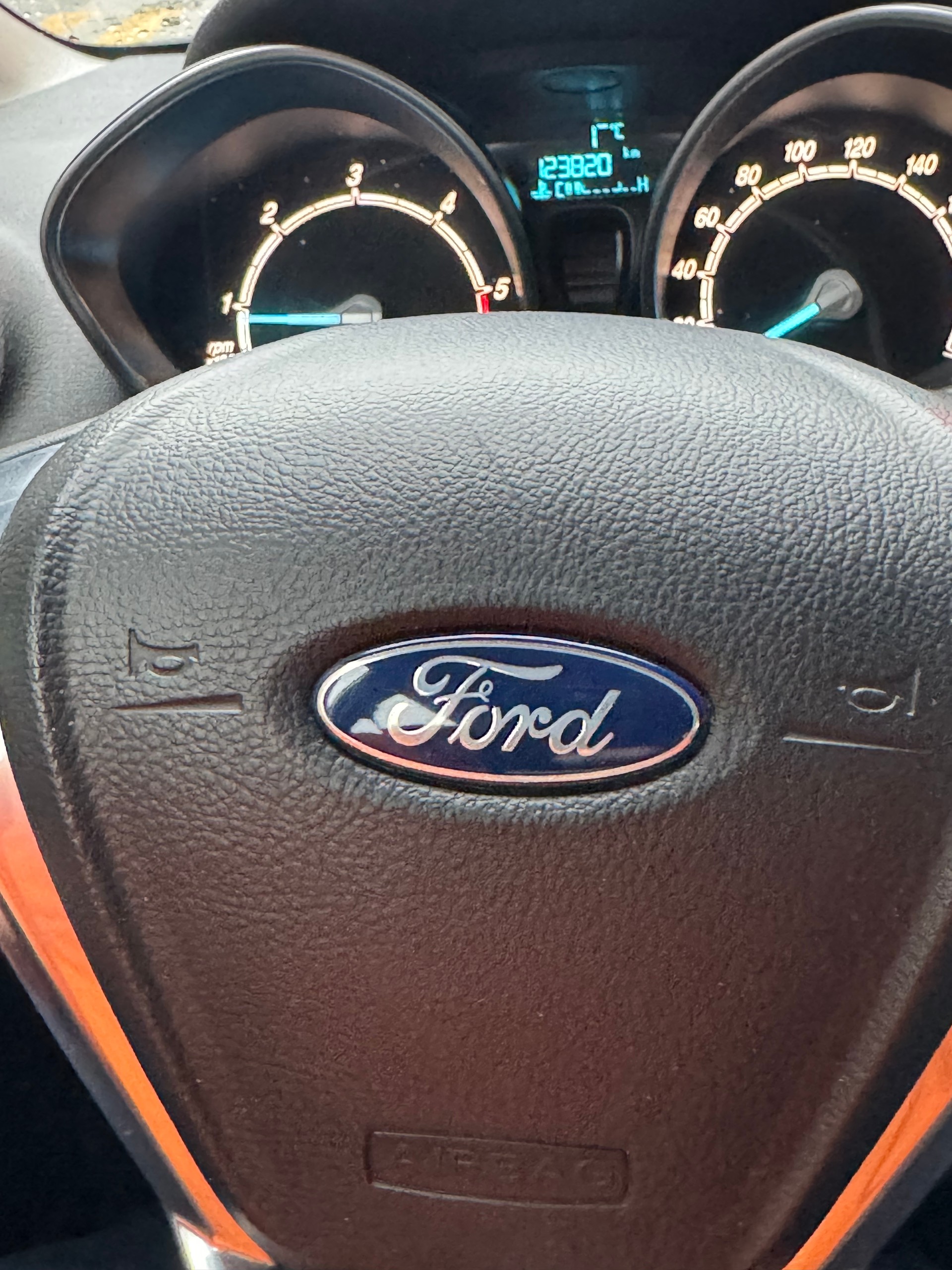 FORD Fiesta 1.6 TDCi Eco Trend-image-6