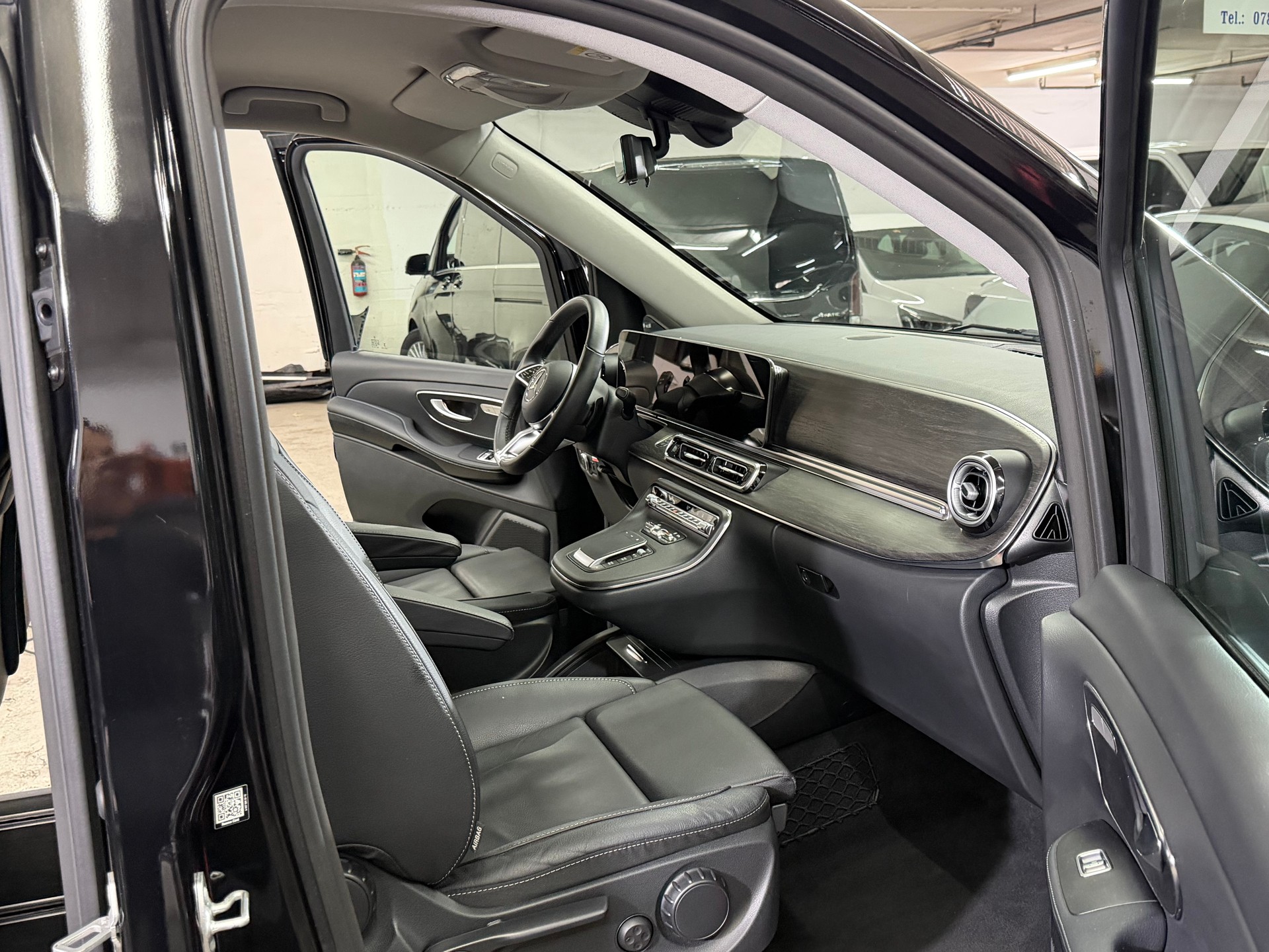 MERCEDES-BENZ V 300 d extralang 4Matic 9G-Tronic-image-7