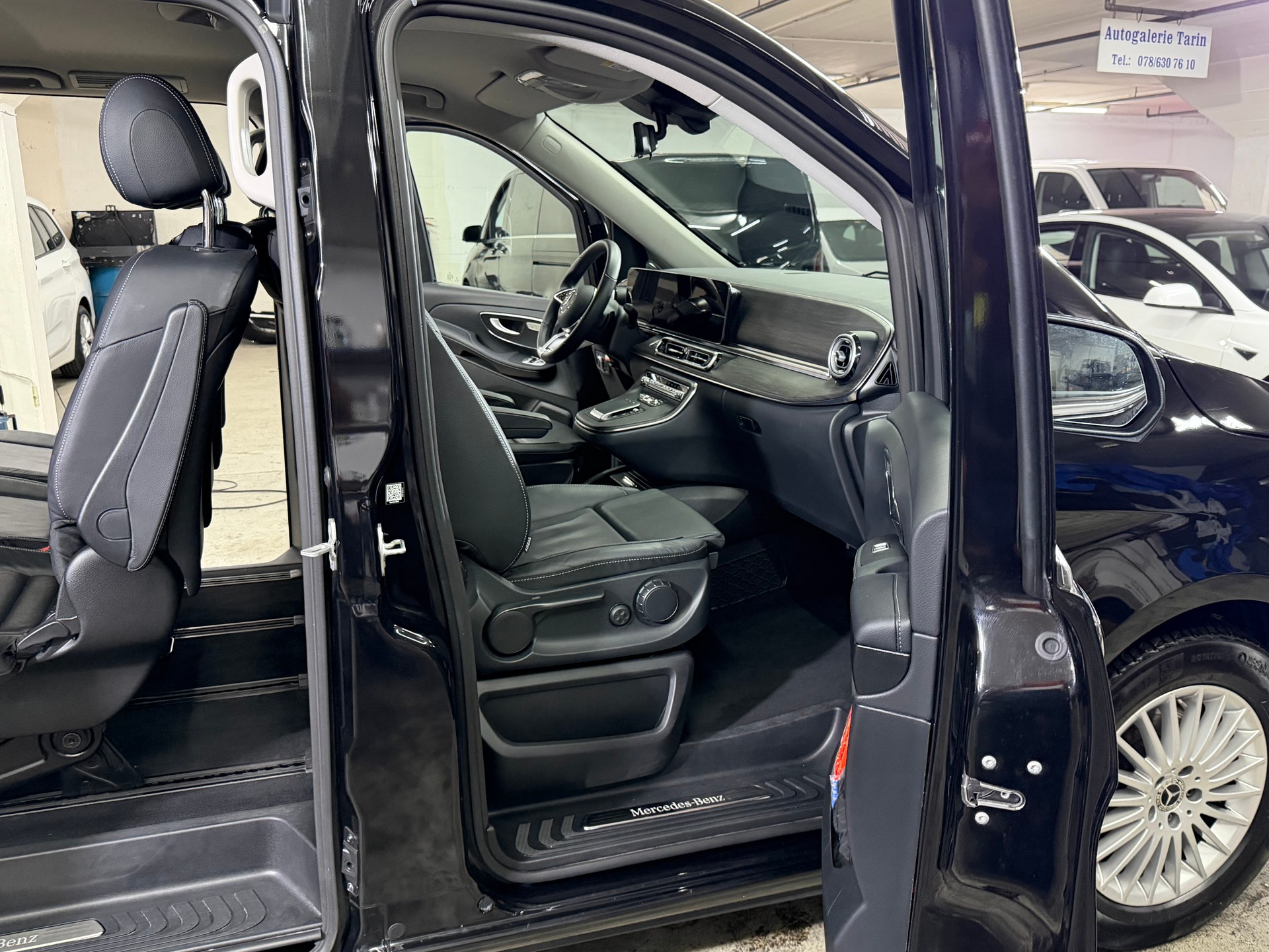 MERCEDES-BENZ V 300 d extralang 4Matic 9G-Tronic-image-11