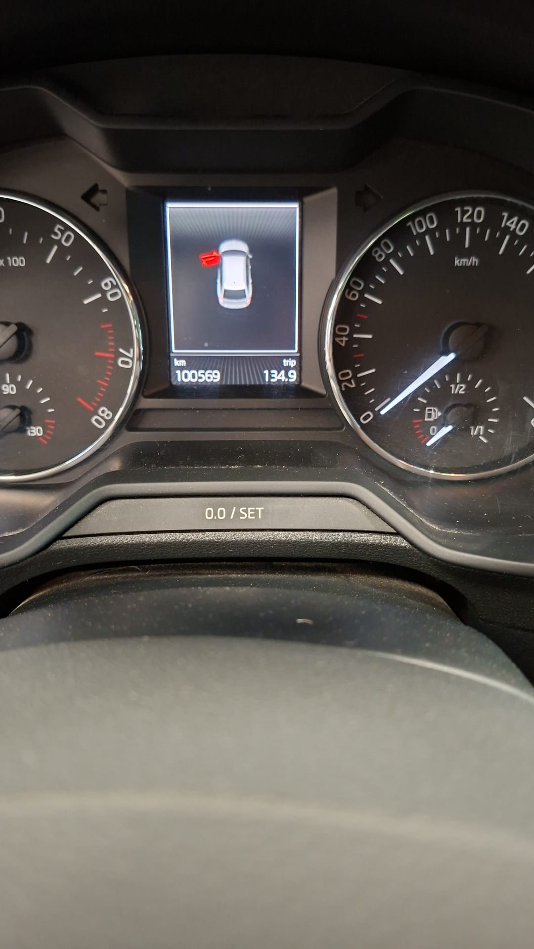 SKODA 1.8 TSI Elegance 4x4 DSG-image-3