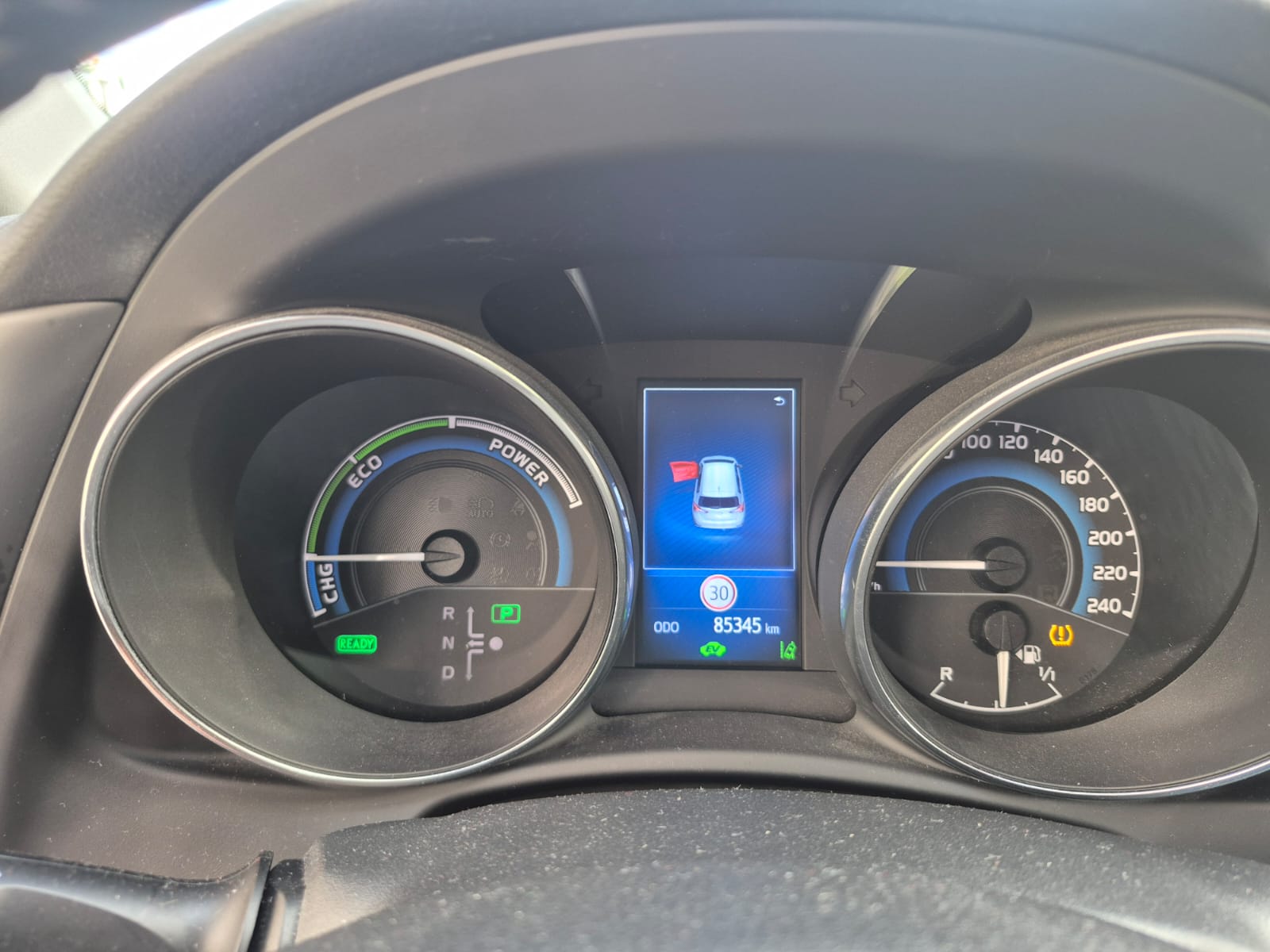 TOYOTA Auris 1.8 HSD Style e-CVT-image-10