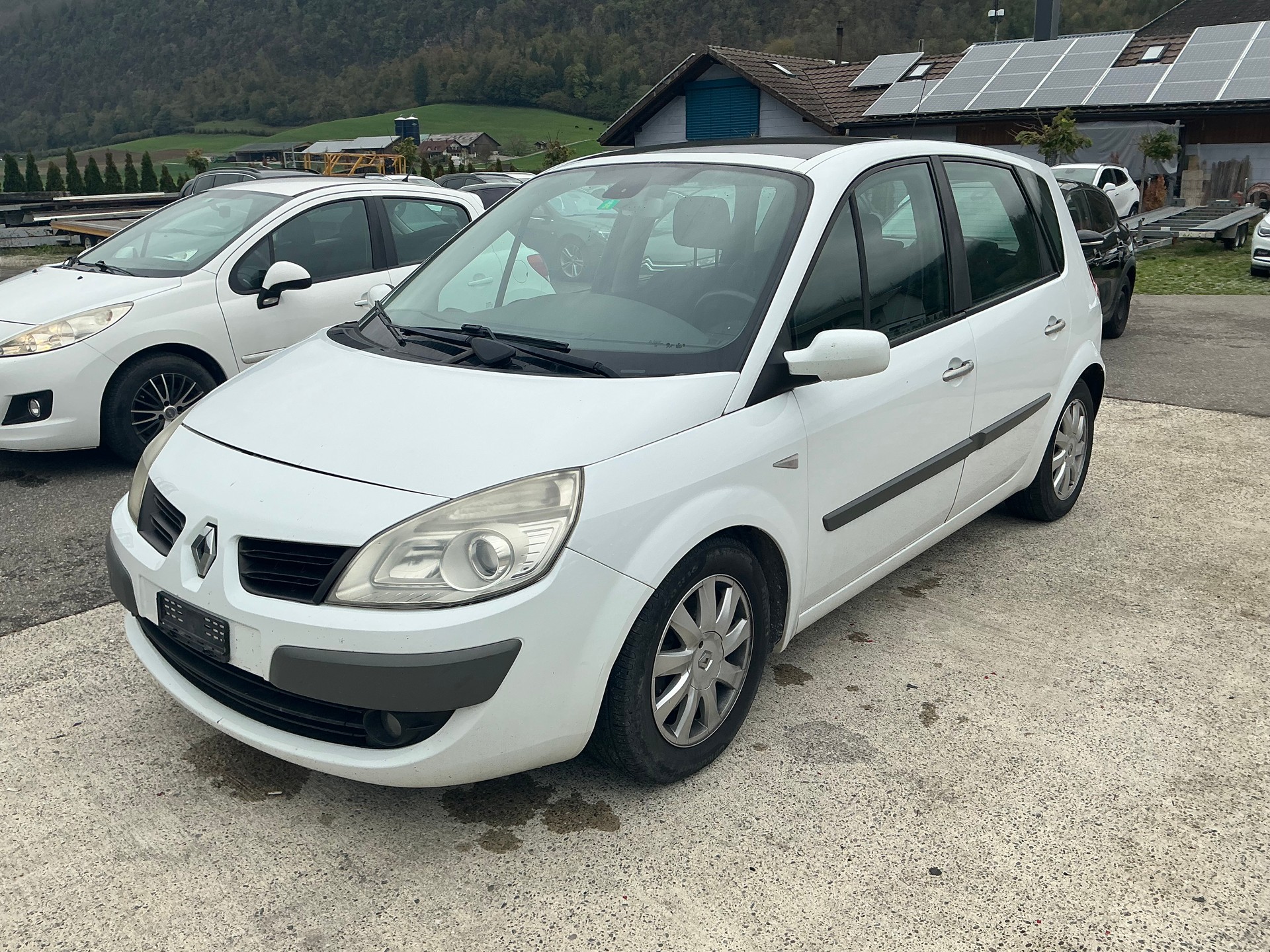 RENAULT Scénic 2.0 dCi Dynamique-image-0