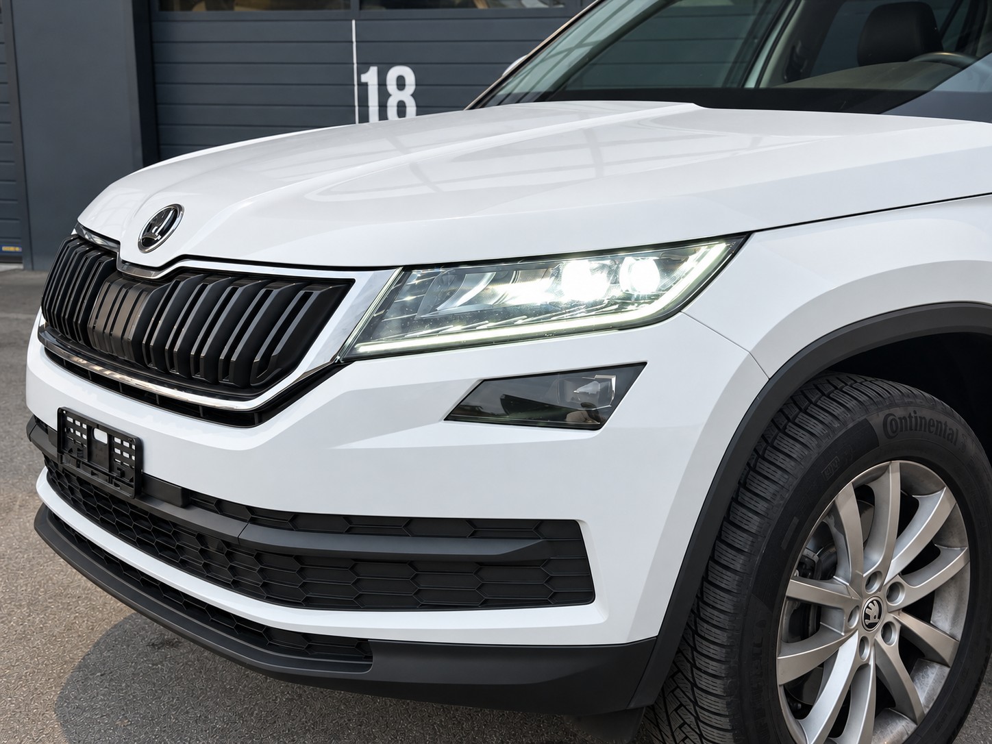 SKODA Kodiaq 2.0 TSI Ambition 4x4-image-6