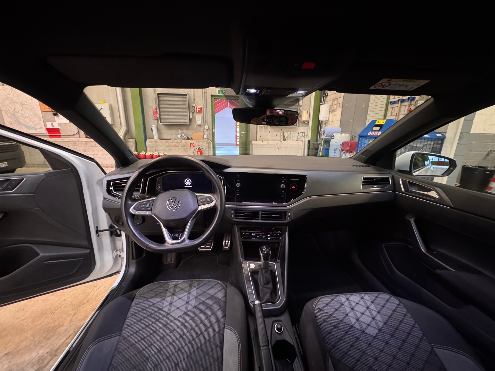 VW 1.0 TSI R-Line DSG-image-4