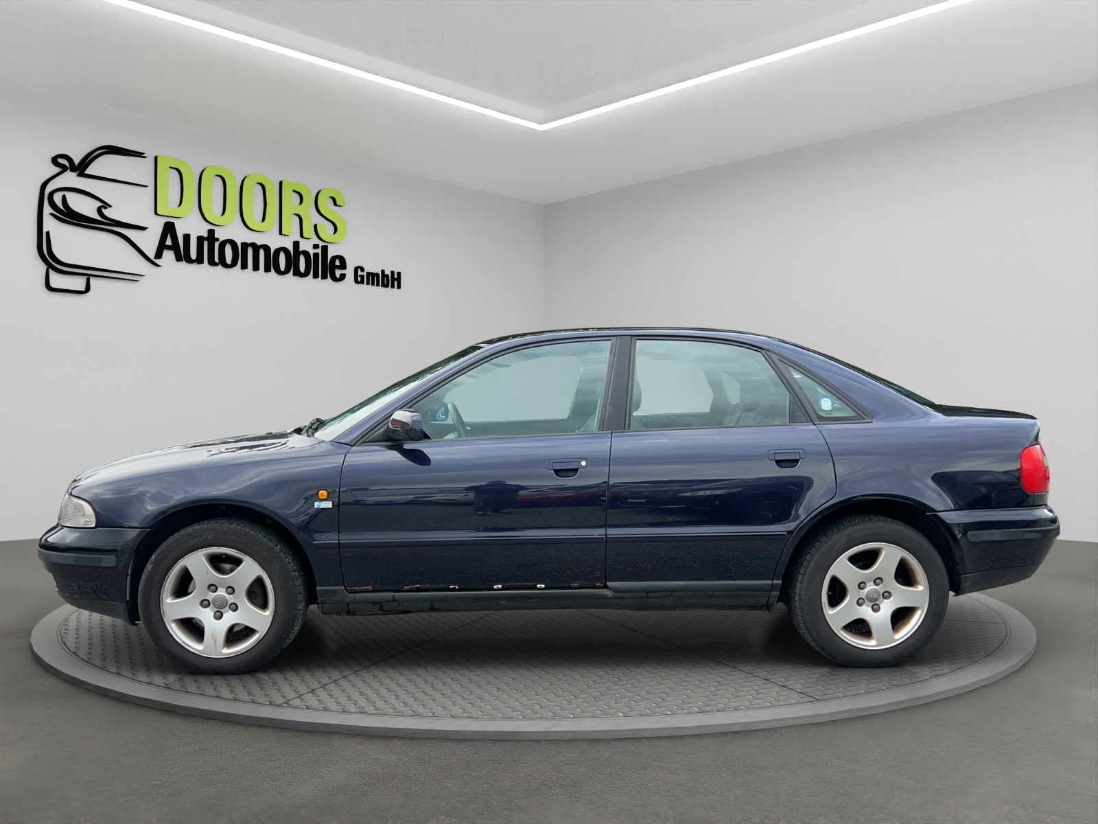 AUDI A4 2.4 Ambition-image-5