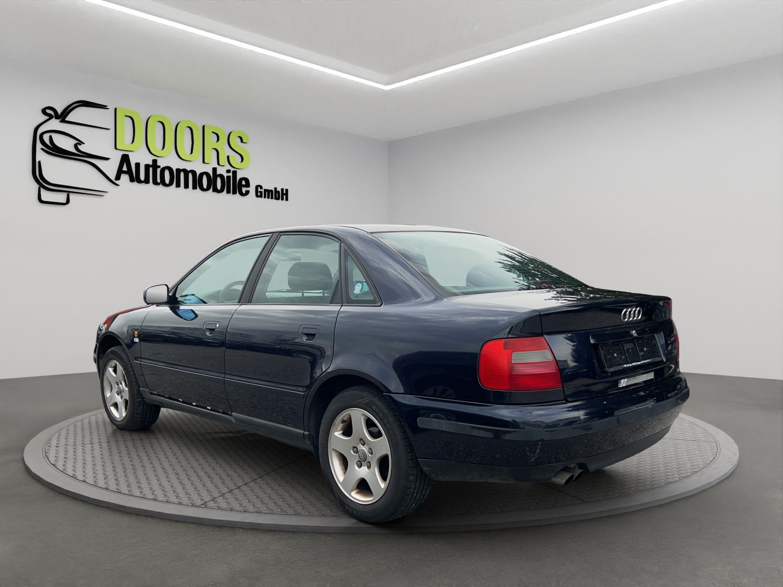AUDI A4 2.4 Ambition-image-6