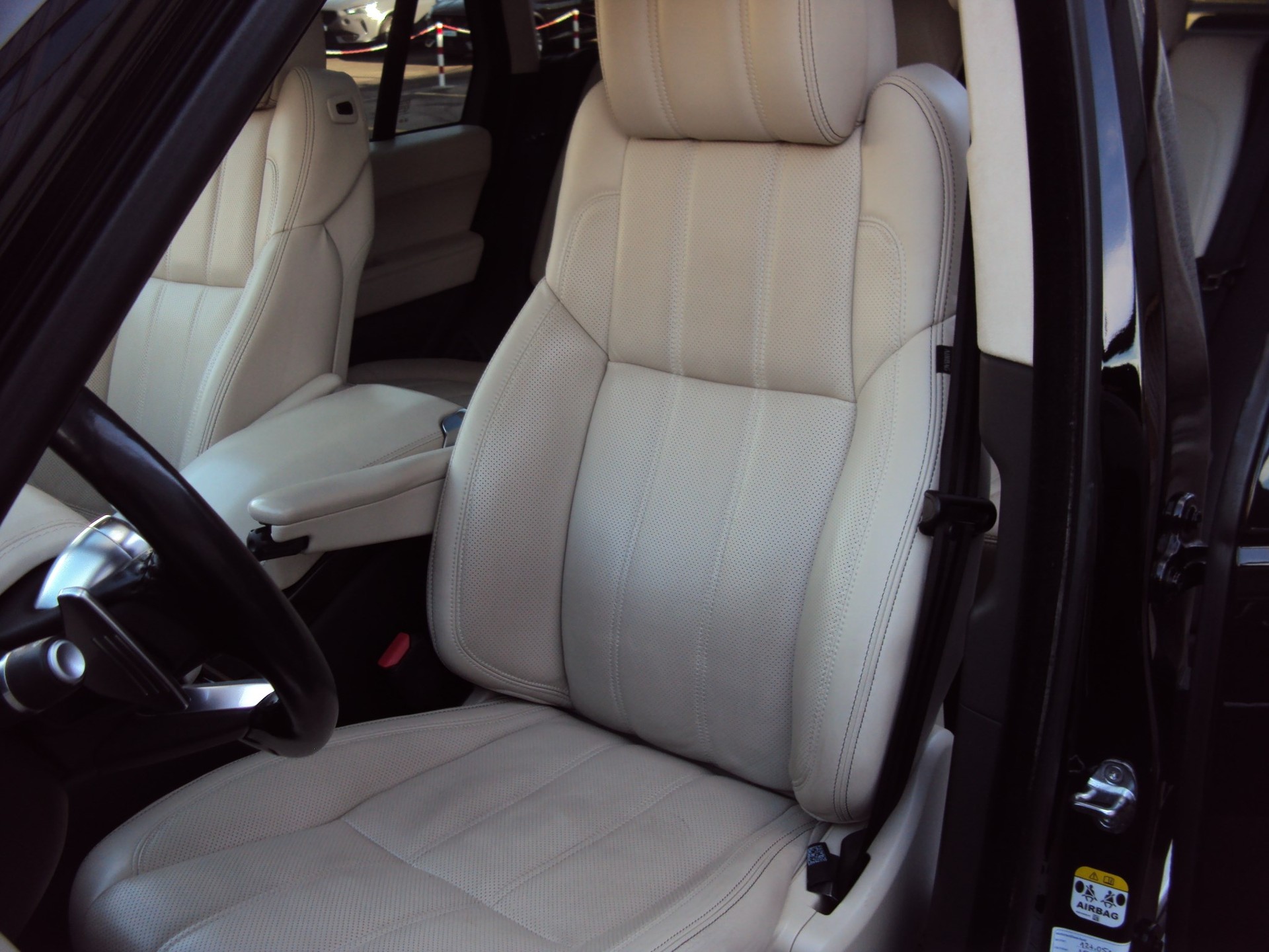 LAND ROVER Range Rover 3.0SDV6 HEV SV Autobiography Automatic-image-12