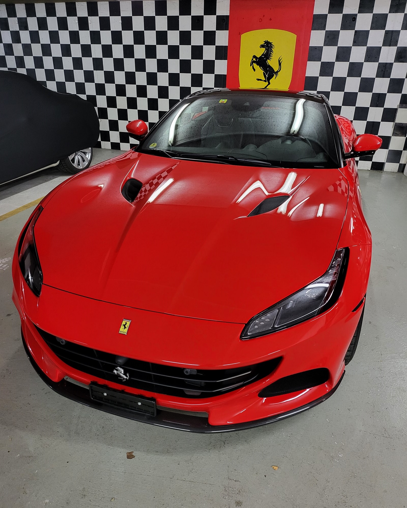 FERRARI Portofino M der teuerste je gebaute CH rotes Carbon-image-0