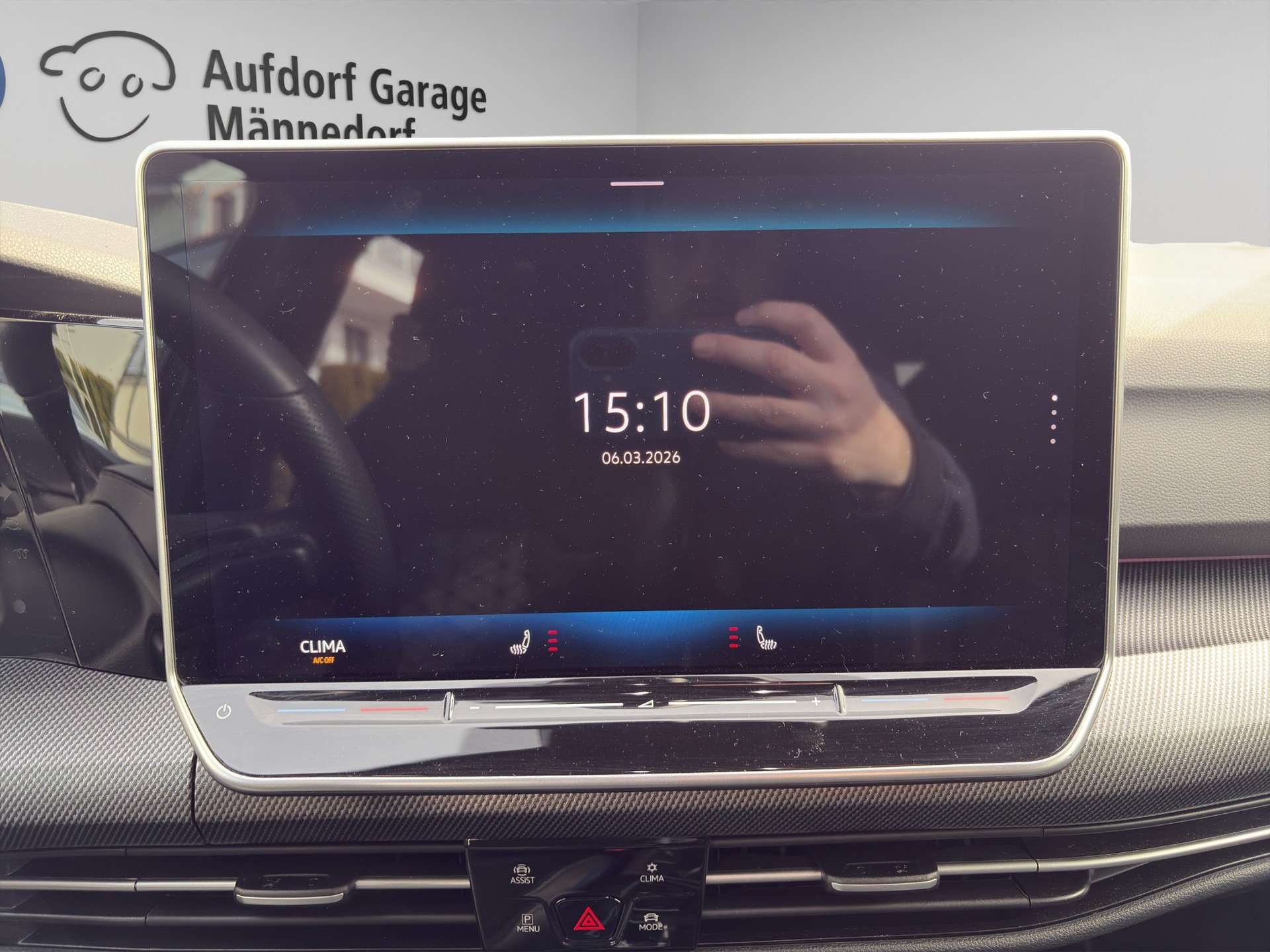 VW Golf Variant 1.5 eTSI mHEV R-Line DSG-image-9