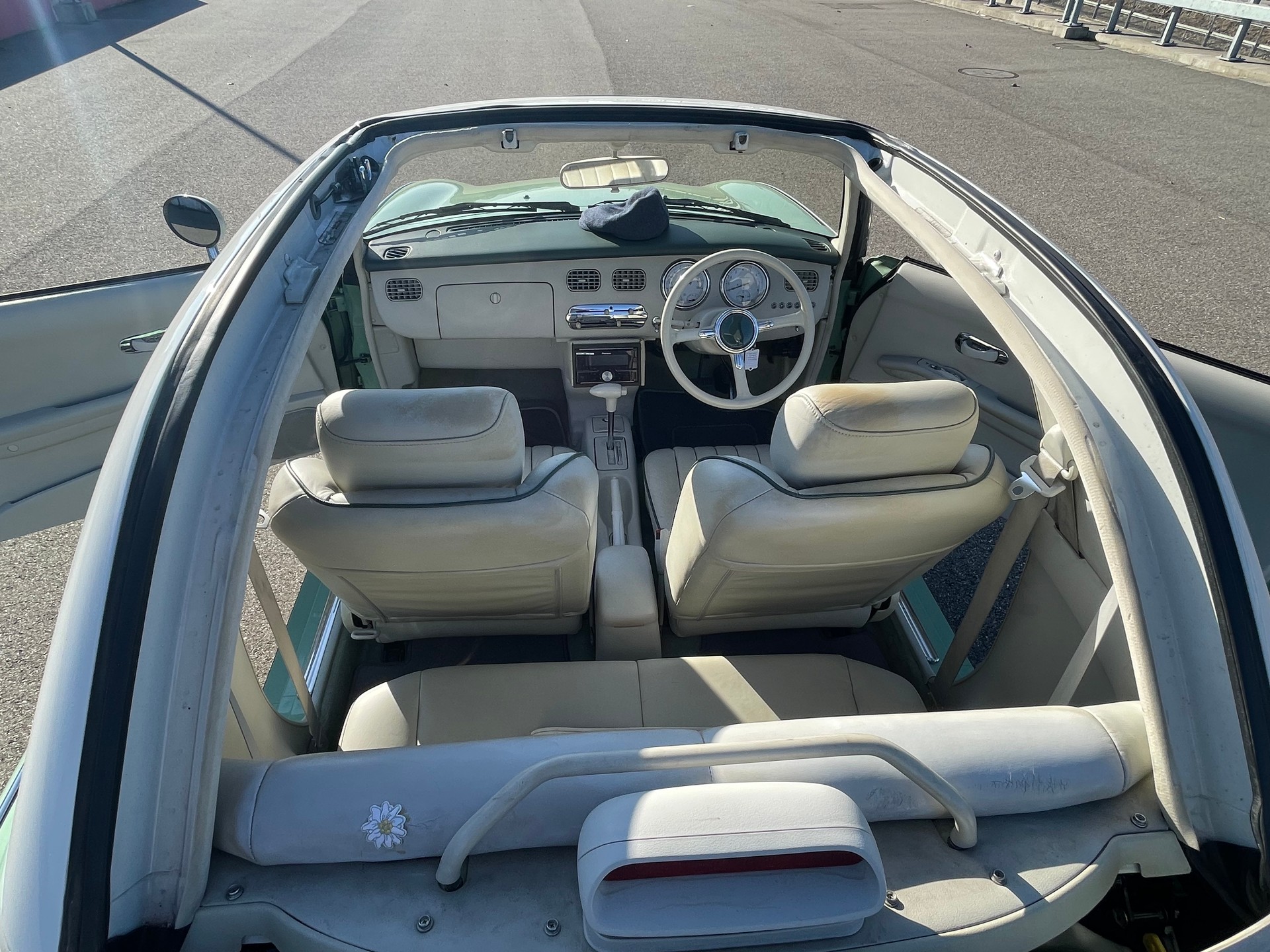 NISSAN FIGARO-image-10