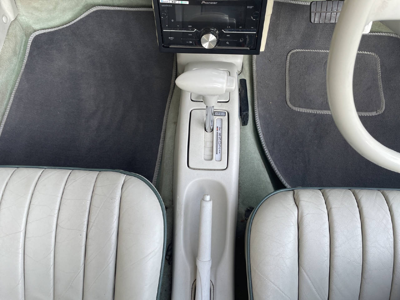 NISSAN FIGARO-image-12