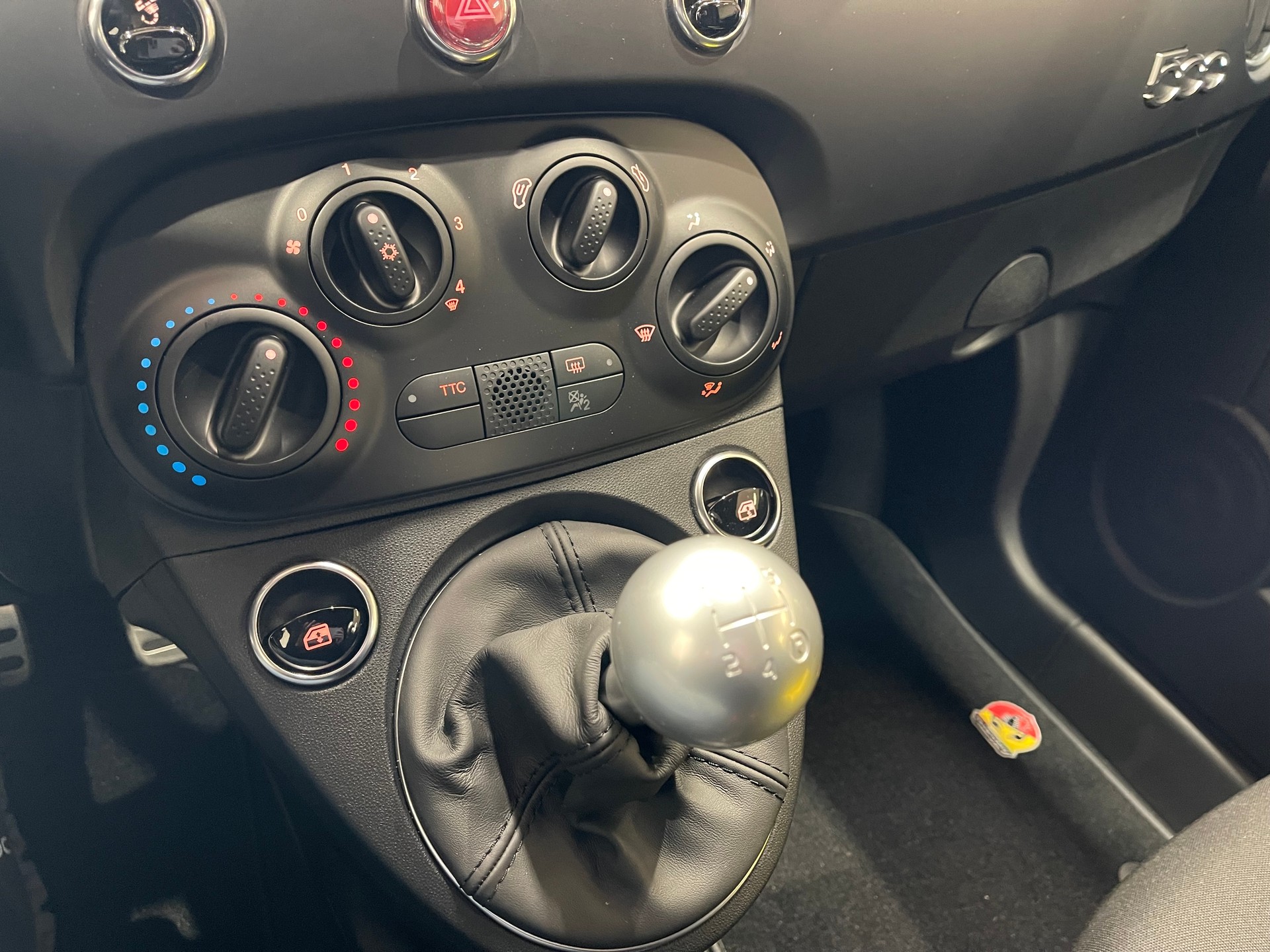 FIAT 595 1.4 16V Turbo Abarth 595-image-17