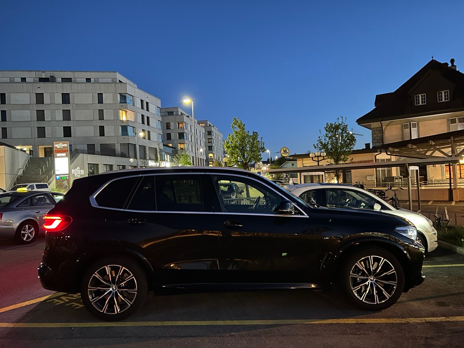 BMW X5 DRIVE 30D-image-3