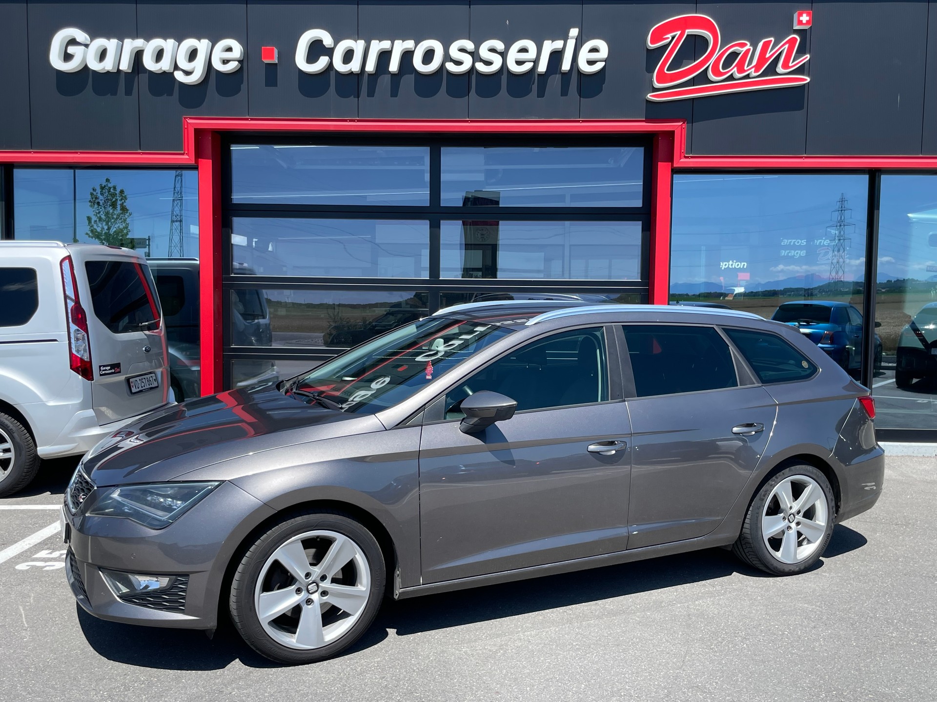 SEAT Leon ST 1.4 TSI FR-image-0