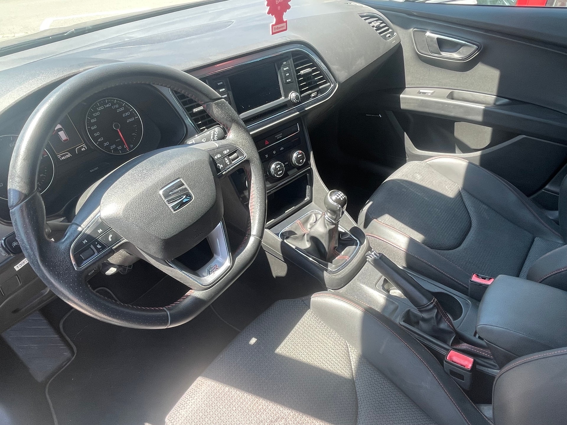 SEAT Leon ST 1.4 TSI FR-image-10
