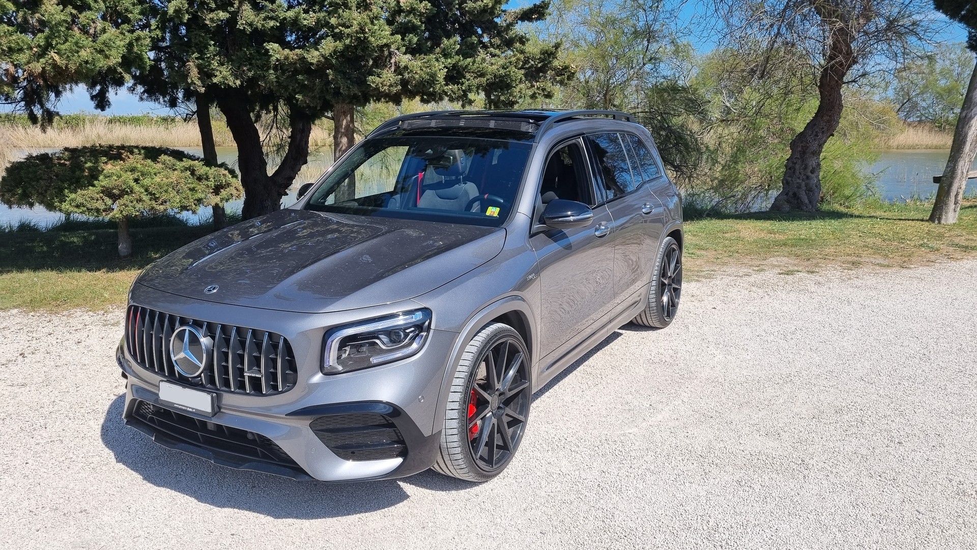 MERCEDES-BENZ GLB 35 AMG 4 MATIC 8G-Tronic-image-2