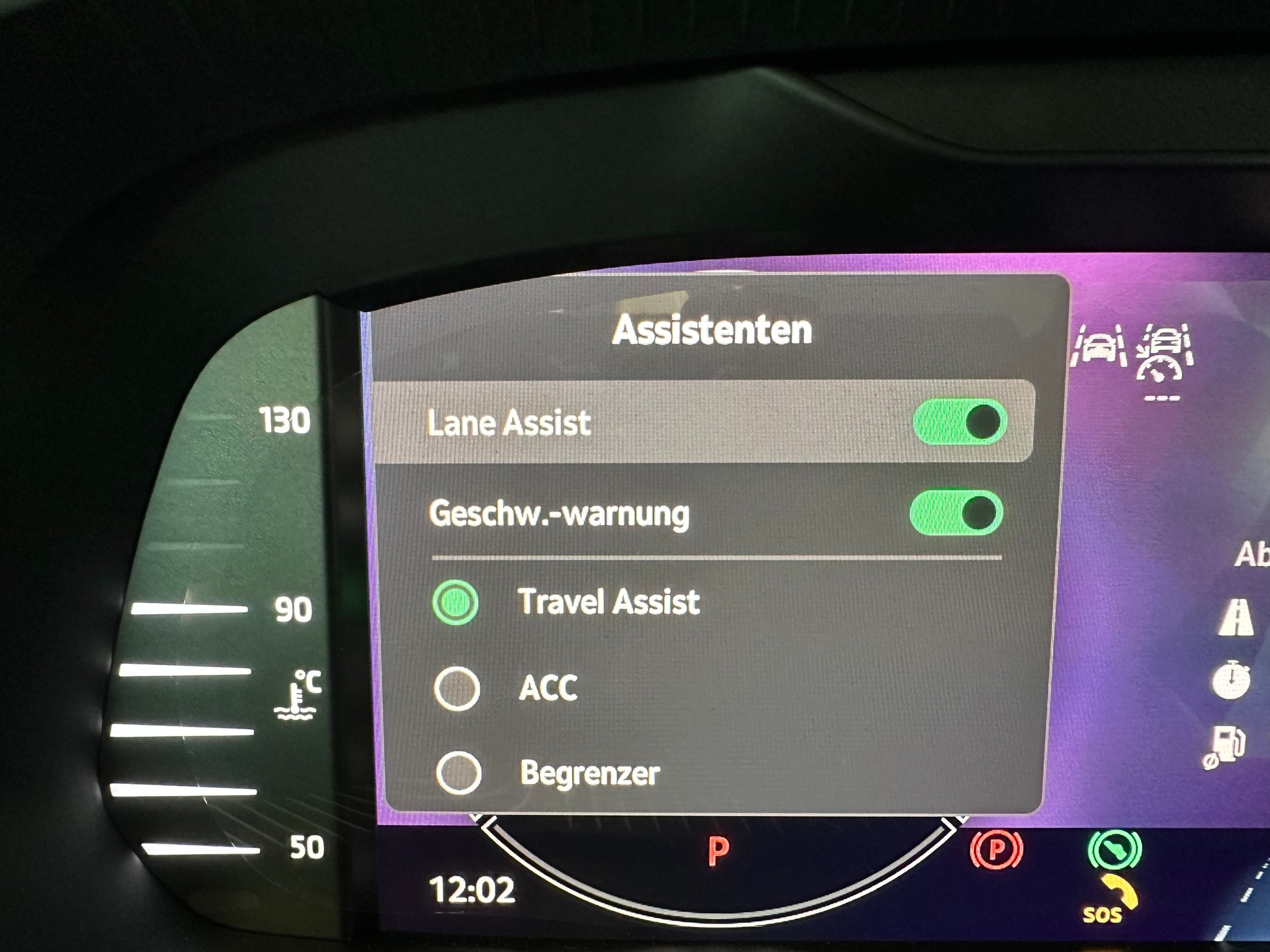 SKODA Octavia Combi 2.0 TDI DSG Selection-image-16