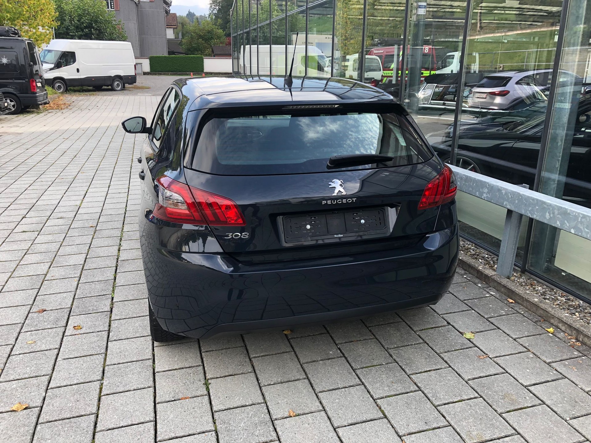 PEUGEOT 308 1.2 Pure Tech Style-image-5
