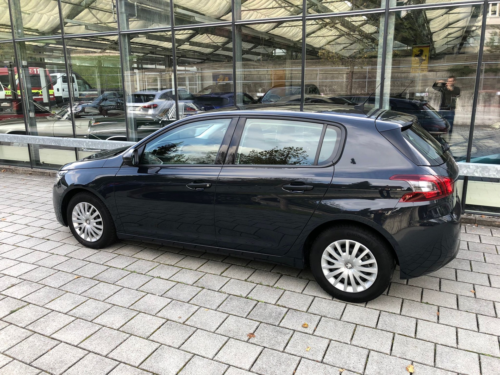 PEUGEOT 308 1.2 Pure Tech Style-image-3