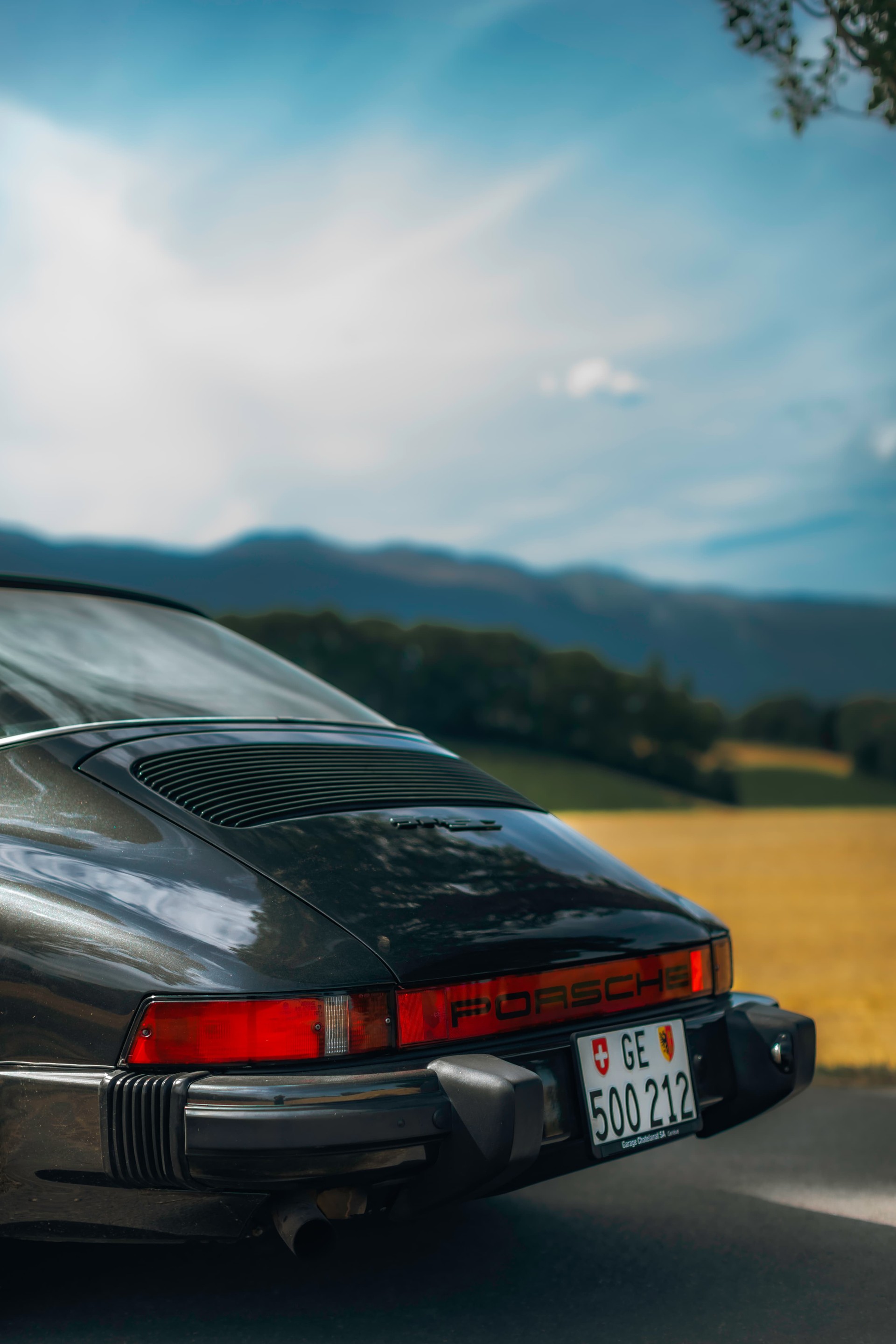 PORSCHE 911 SC Targa-image-2