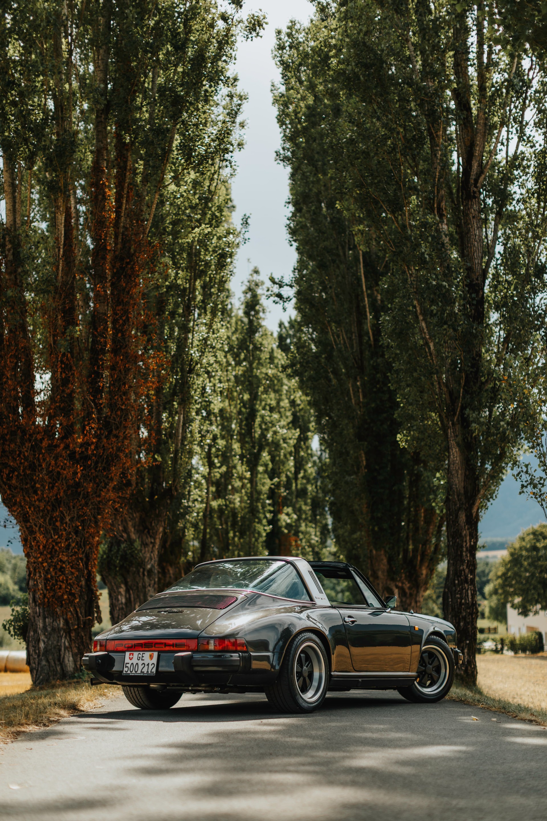 PORSCHE 911 SC Targa-image-4