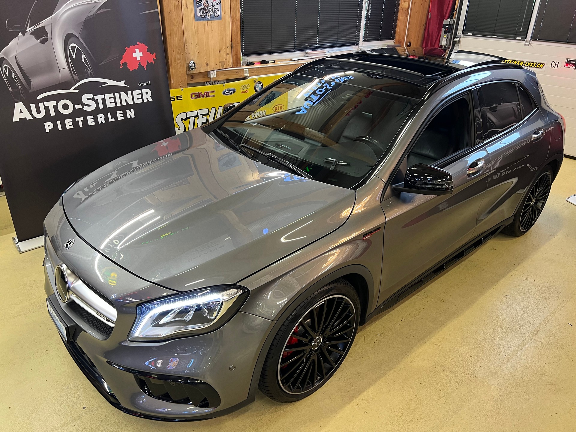 MERCEDES-BENZ "GLA 45 AMG" 4MATIC 7G-DCT. CH AUTO MB AUSLIEFERUNG. SAUBER UND GEPFLEGT. AB MFK !!-image-11
