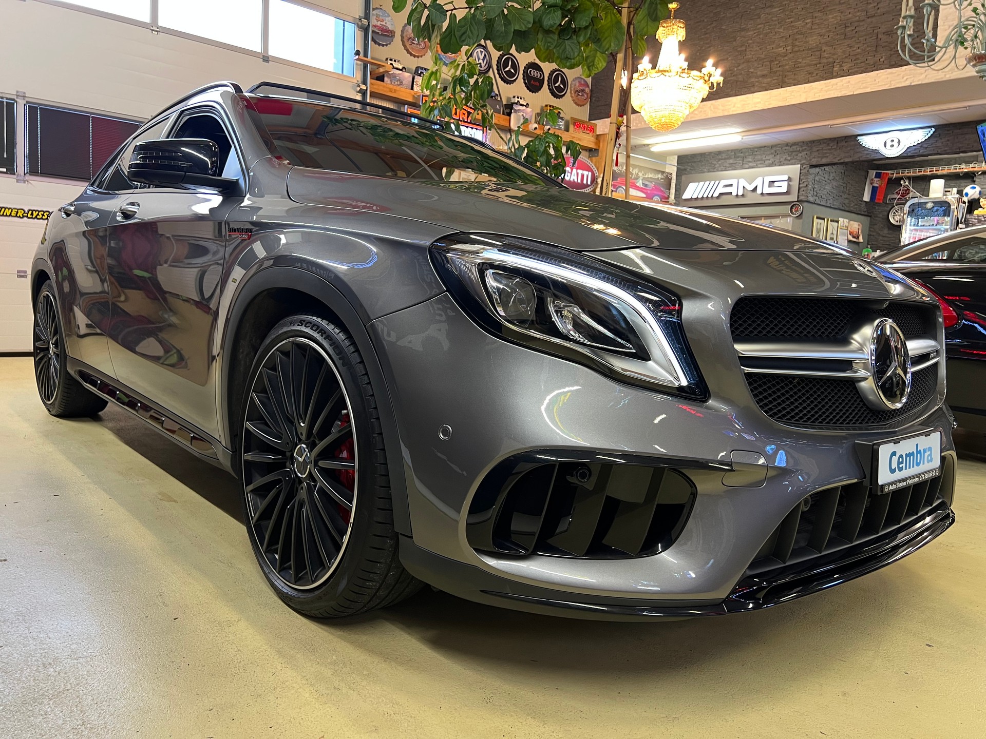 MERCEDES-BENZ "GLA 45 AMG" 4MATIC 7G-DCT. CH AUTO MB AUSLIEFERUNG. SAUBER UND GEPFLEGT. AB MFK !!-image-9